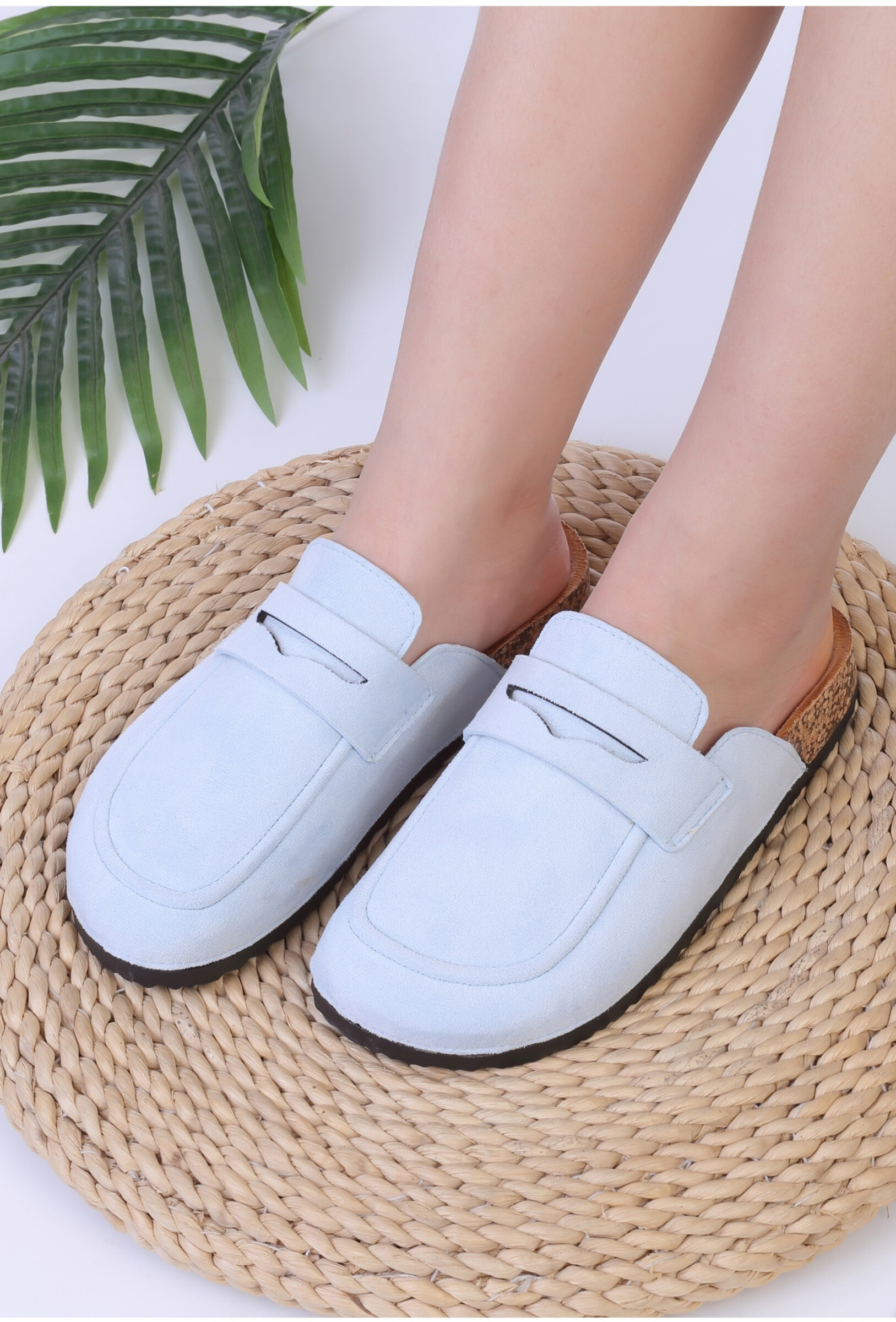 Wholesaler TANIA - C'M Paris - suede mules