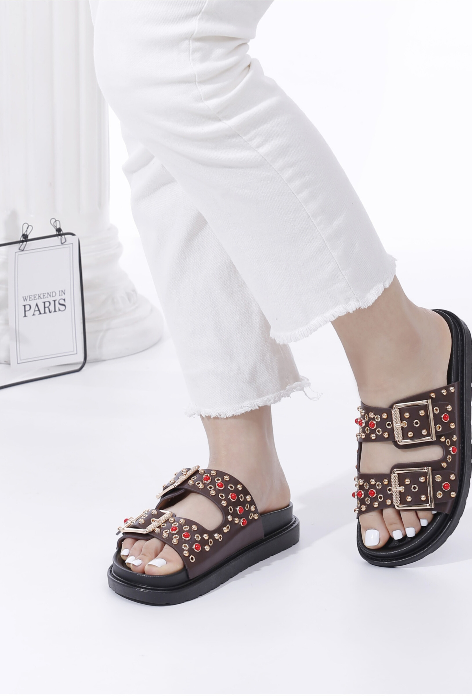 Wholesaler TANIA - C'M Paris - Sandals Two large flanges decorated with nails and rhinestones, metal curls