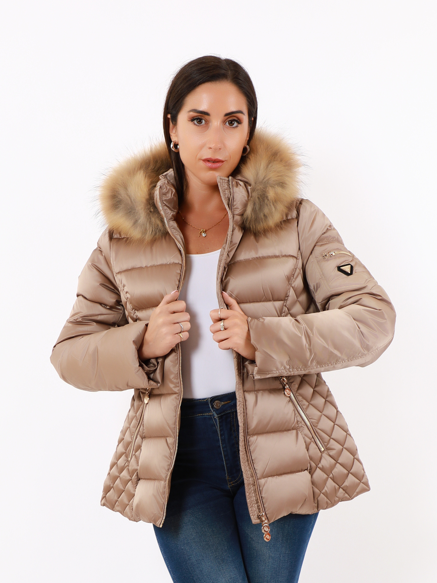Wholesaler TDI FASHION - Women's short beige down jacket with fur hood – elegant slim winter coat