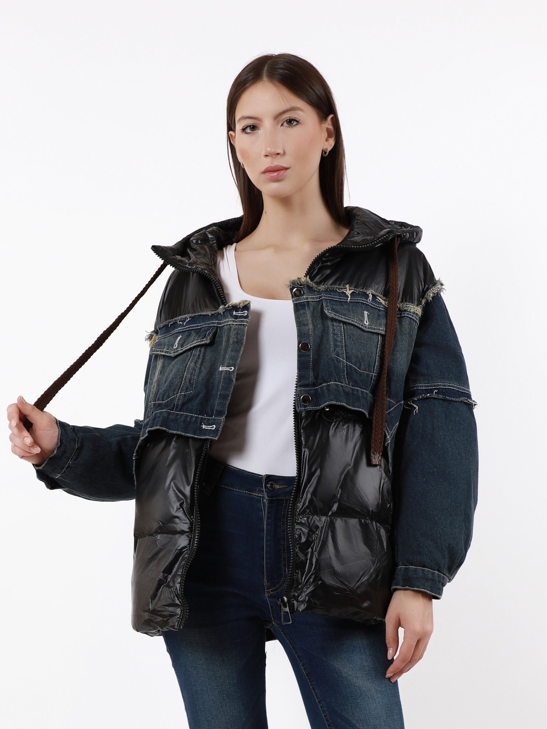 Wholesaler TDI FASHION - Women's Black Padded Jacket with Denim Inserts, Hood, and Frayed Details
