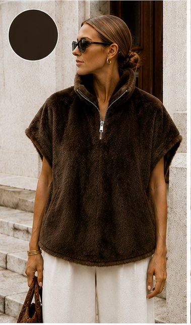 Grossiste TDI FASHION - Poncho Femme Réversible 2 en 1 – Fourrure Synthétique et Matelassé avec Col Haut Grossiste TDI FASHION - Poncho Femme Réversible 2 en 1 – Fourrure Synthétique et Matelassé avec Col Haut