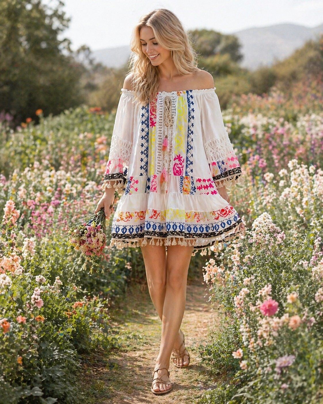Grossista TDI FASHION - Tunica boho con ricami e nappine