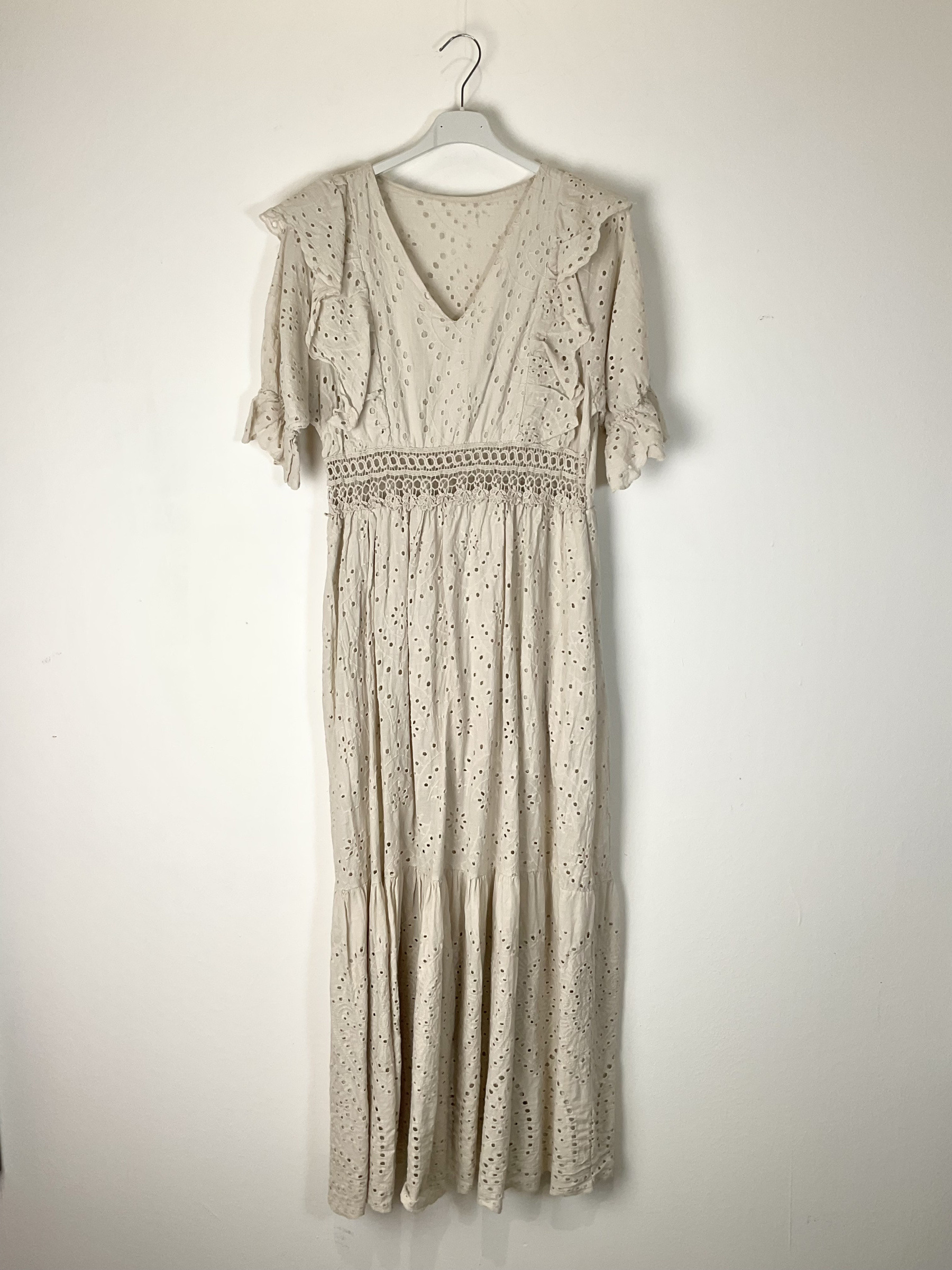 Women's long sage green dress in eyelet fabric with a V-neckline and  ruffles | Paris Fashion Shops