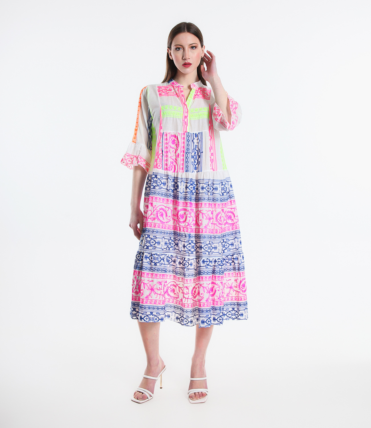 Mayorista TDI FASHION - Vestido camisero midi multicolor con bordados geométricos