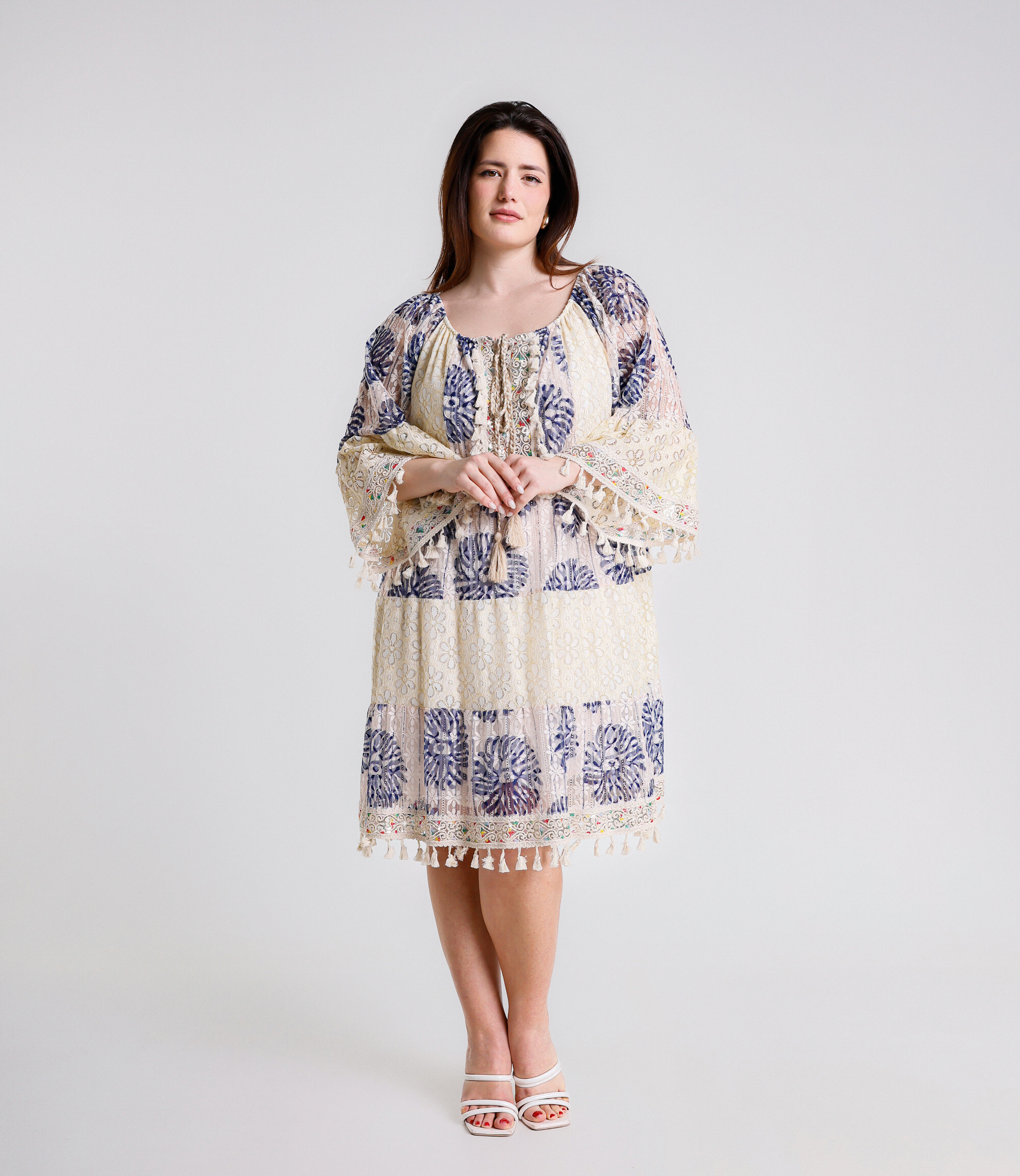 Grossista TDI FASHION - Abito corto in pizzo con maniche ampie boho