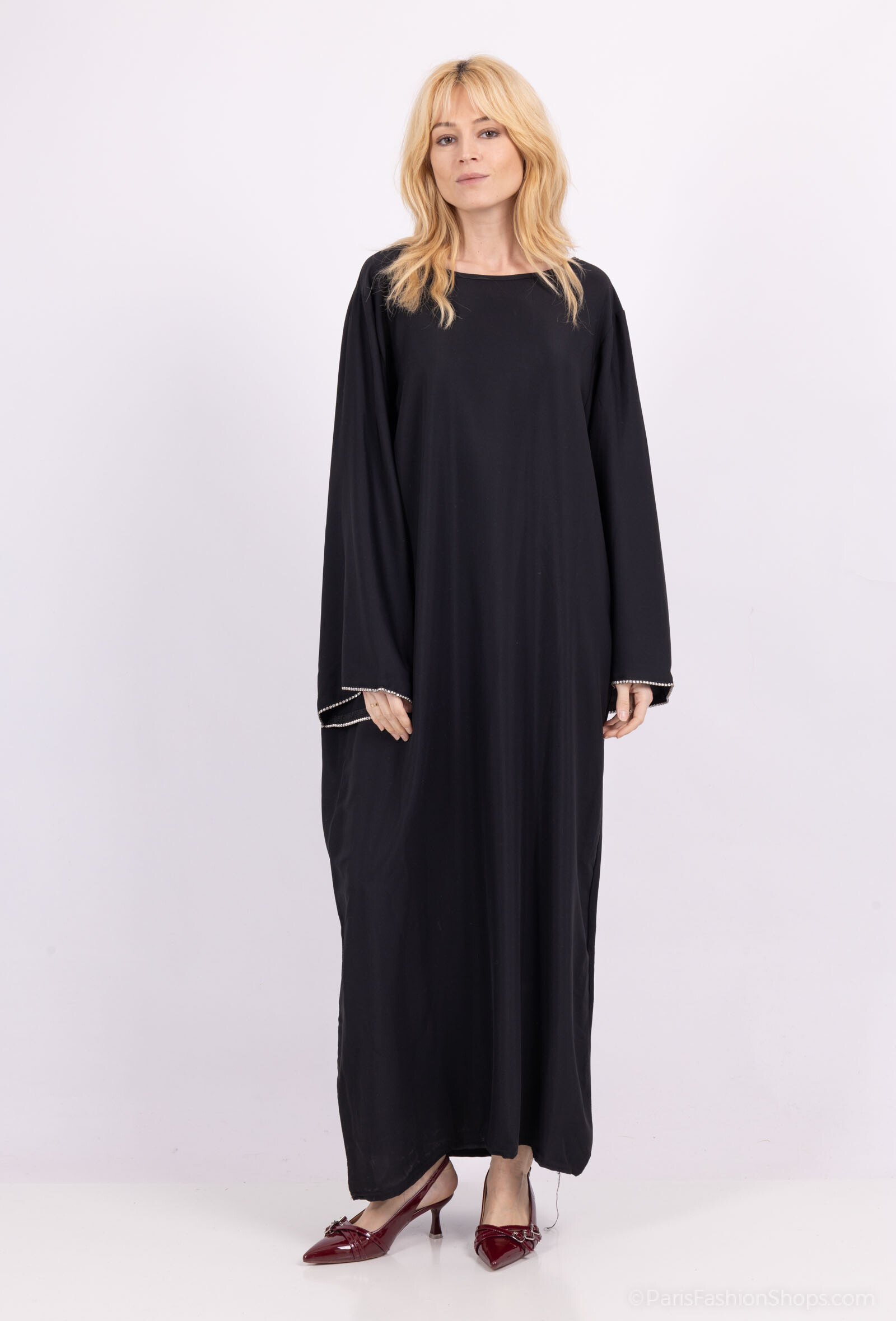 Grossista Tendance - ampio abaya con strass, manica larga, girocollo
