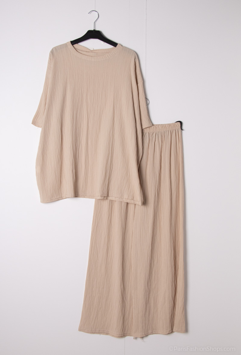 Großhändler Tendance - Set mit Rundhalsausschnitt, kurzen Ärmeln und weiten Hosenbeinen