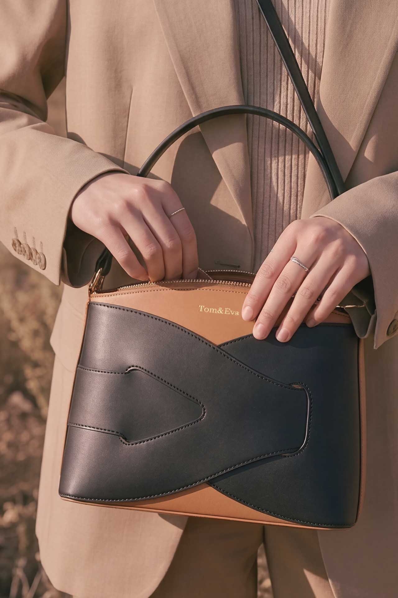 Grossista Tom & Eva - Borsa a Mano Bicolore Effetto Pelle Liscia