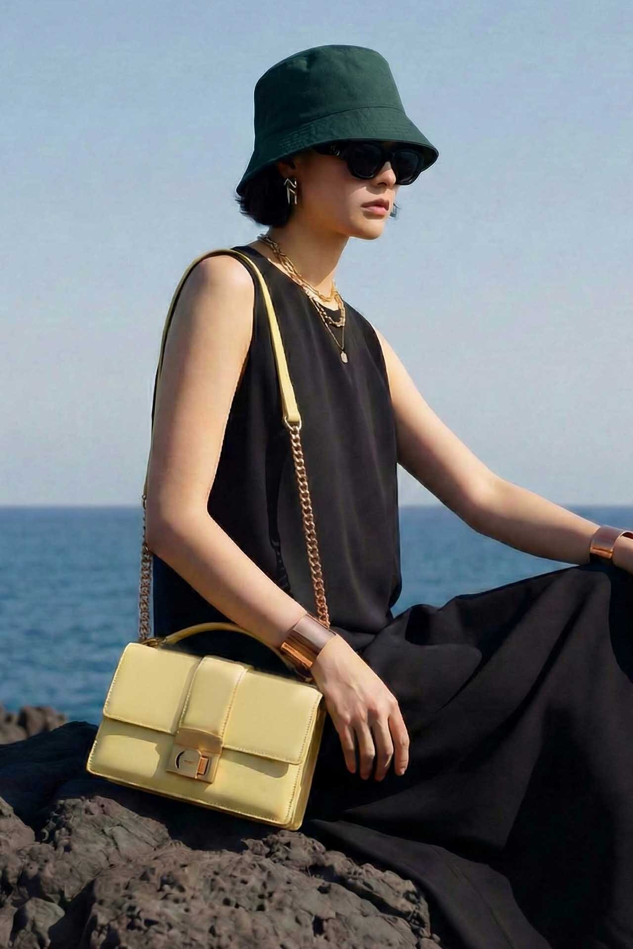 Grossiste Tom & Eva - Sac à Bandoulière Effet Cuir Fermoir Bronze