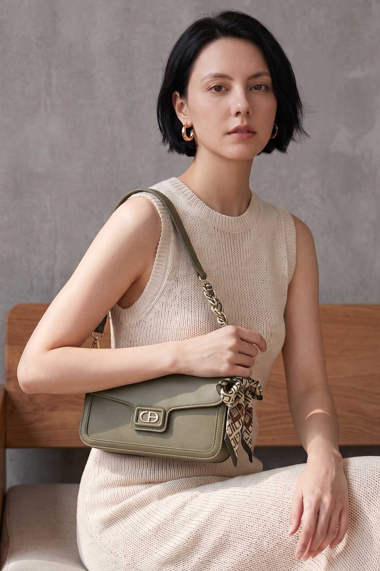 Wholesaler Tom & Eva - Two-Tone Baguette Bag