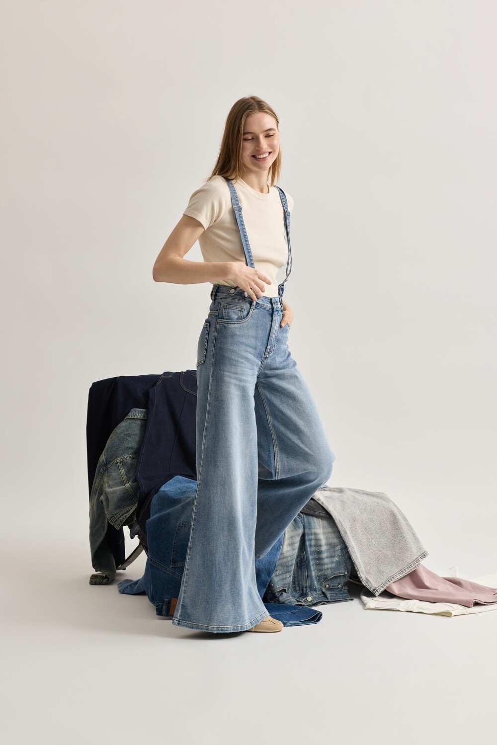 Grossiste Toxik3 - Toxik3 pantalon wide en jean stretch à bretelles