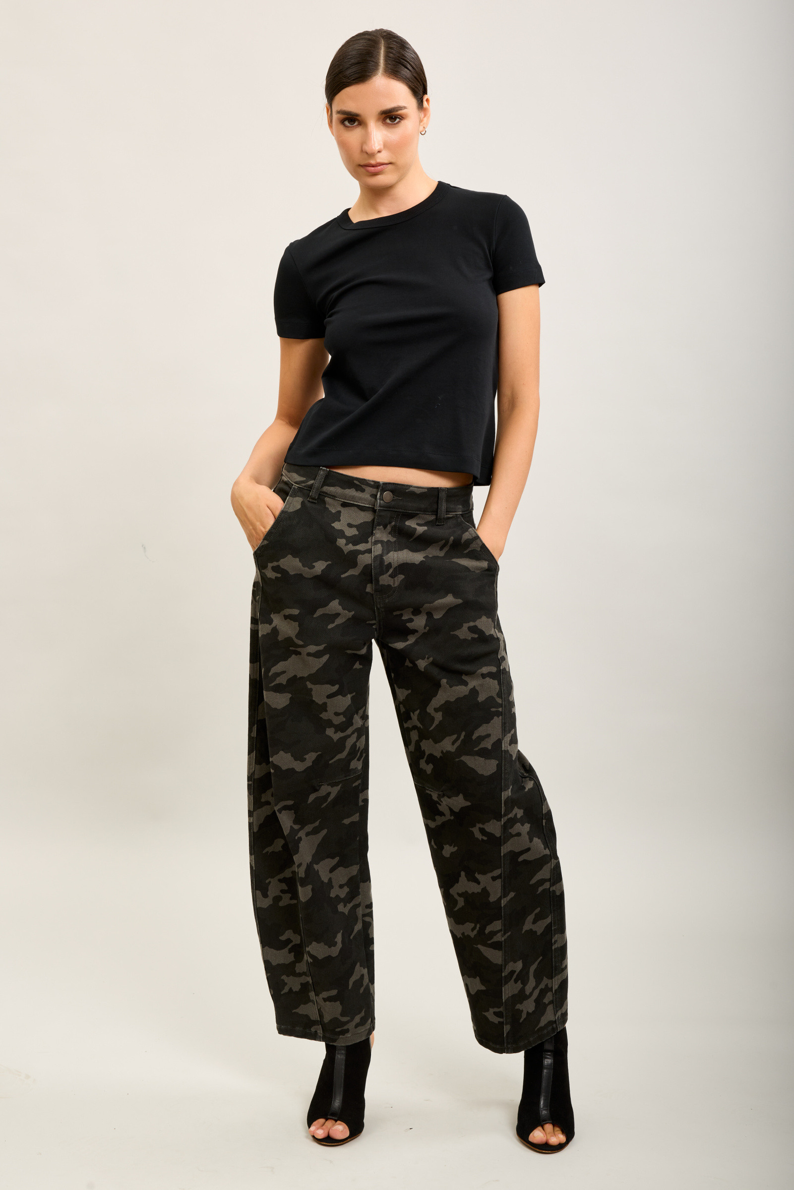 Mayorista Toxik3 - Pantalones cargo camo globo Toxik3