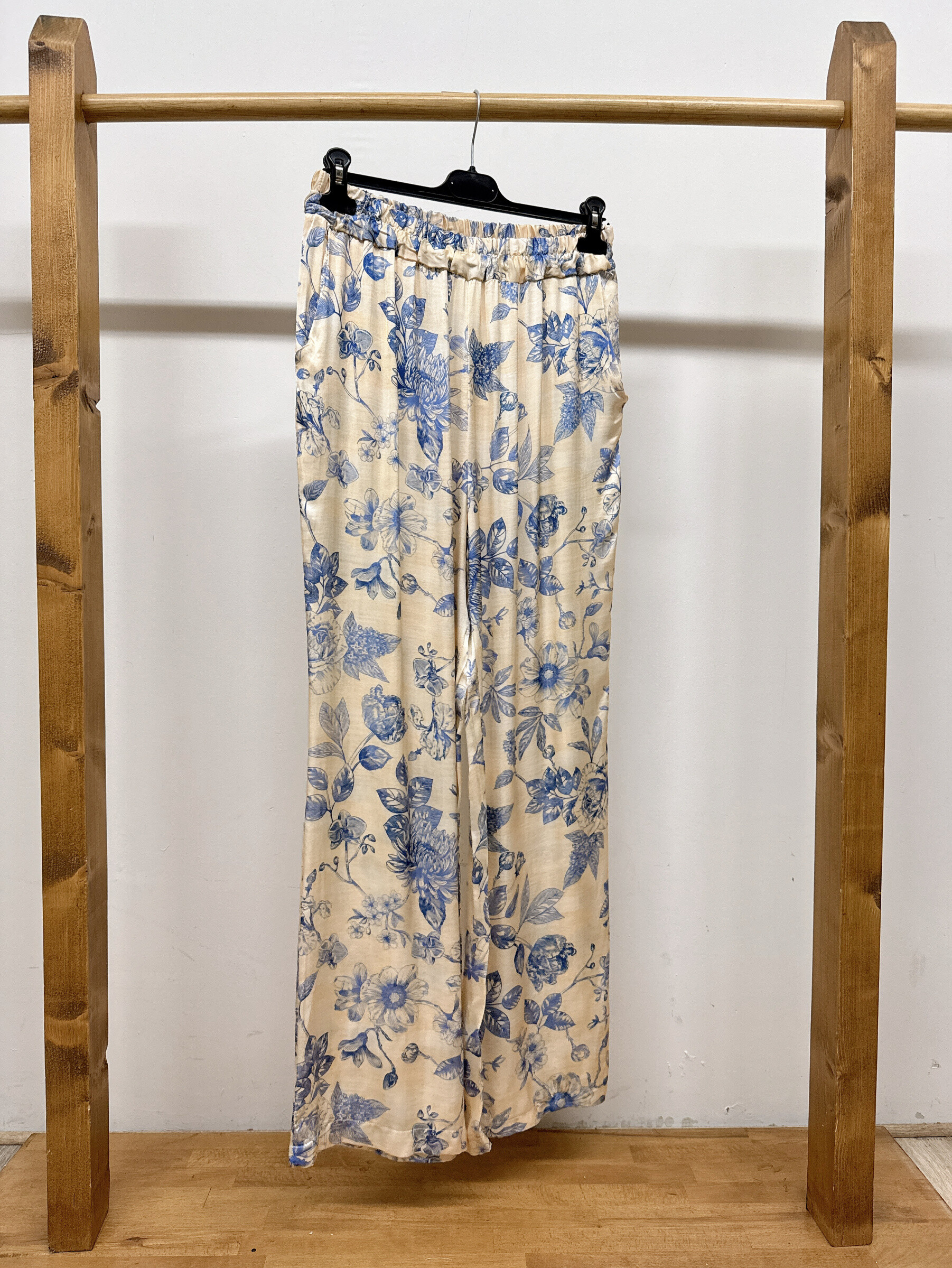 Wholesaler Trois Ka II - Viscose printed pants