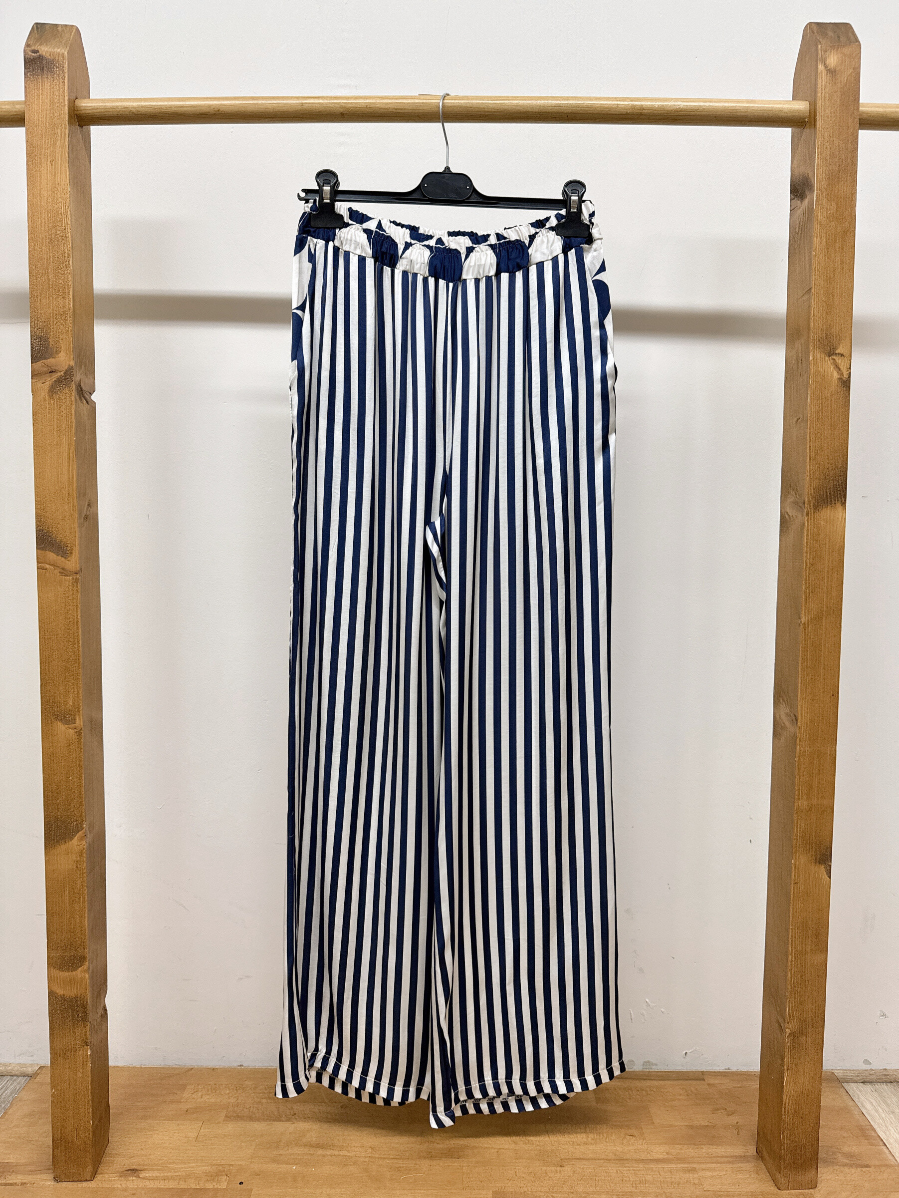 Wholesaler Trois Ka II - Viscose printed pants with pockets