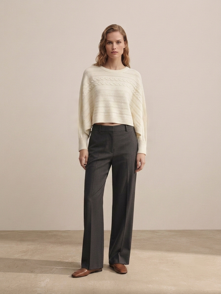 Grossista U SEE - Maglia Cropped Loose Fit con Trecce