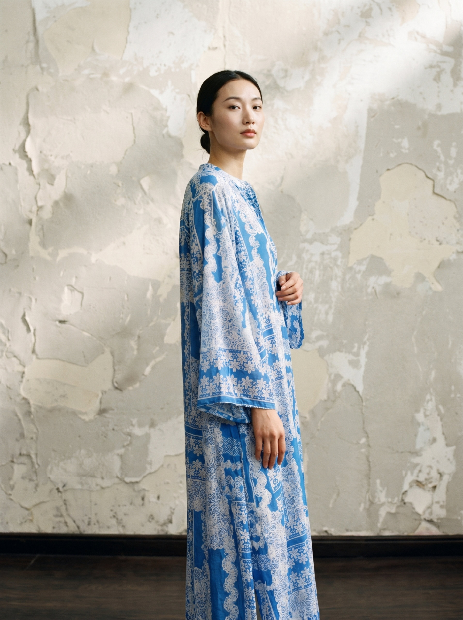 Mayorista U SEE - Vestido largo camisero oversize con botones y estampado botánico en mezcla de tencel y lino