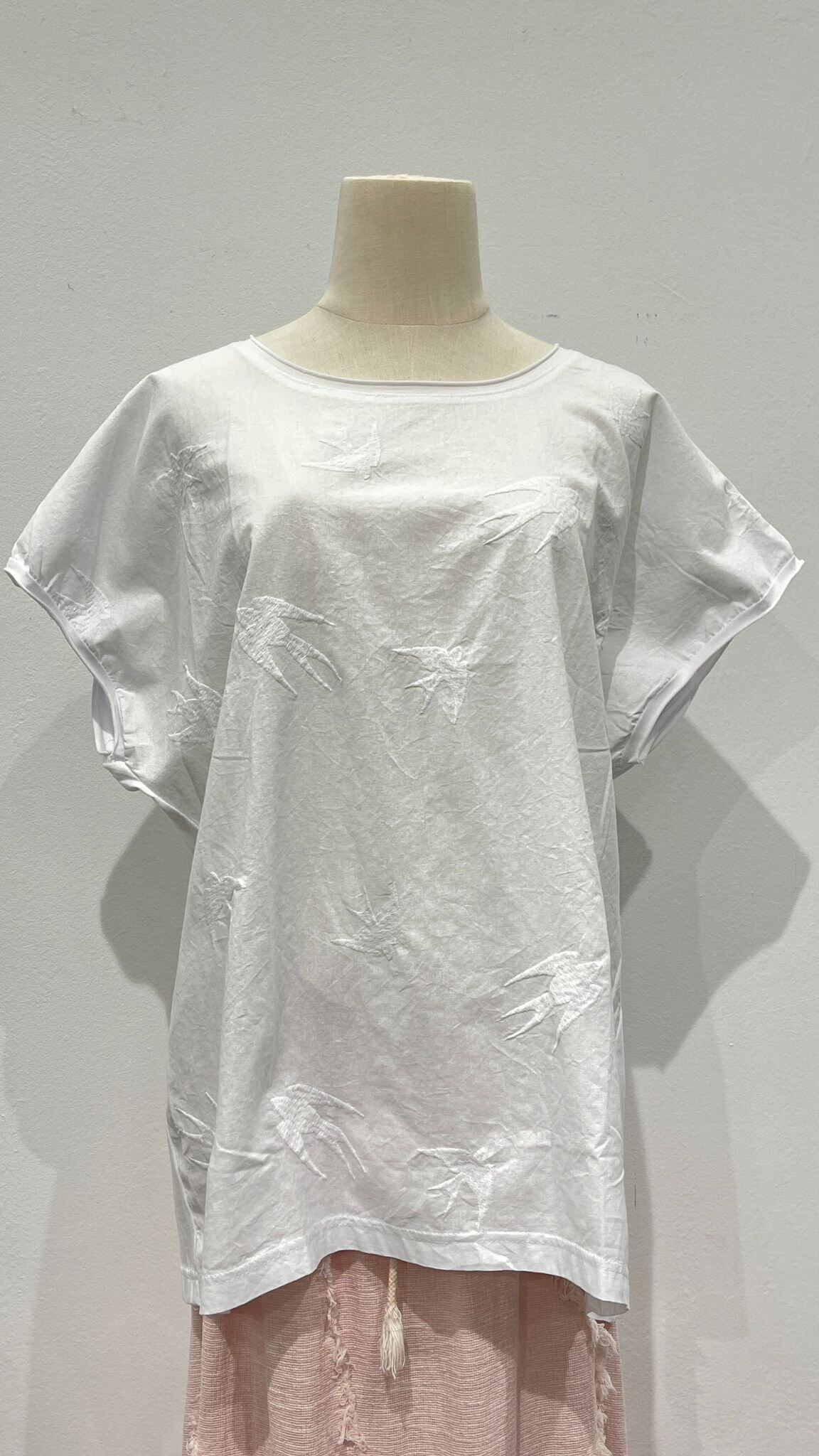 Wholesaler U SEE - OVERSIZED T-SHIRT WITH SWALLOW EMBROIDERY