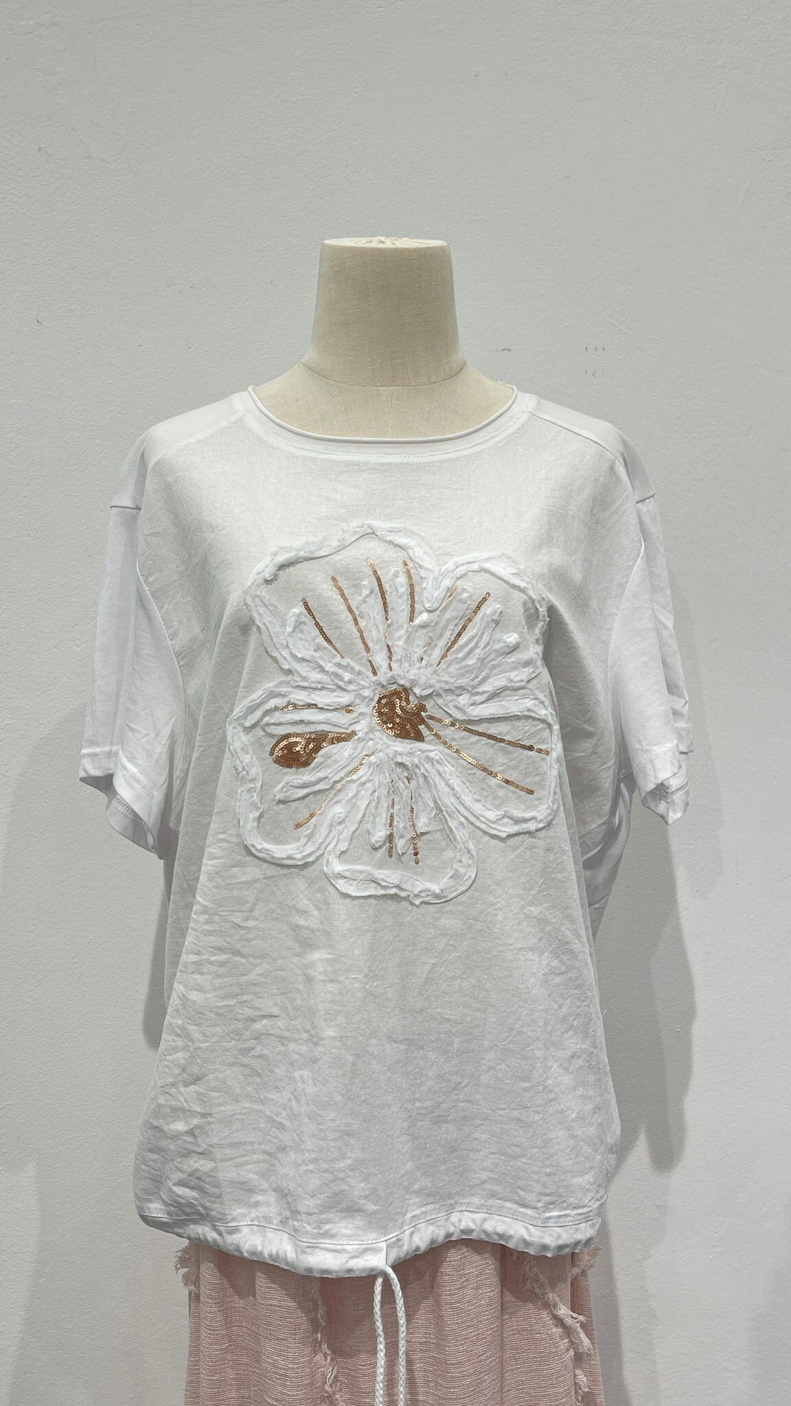 Wholesaler U SEE - T-SHIRT WITH SEQUIN FLOWER DETAIL AND ADJUSTABLE DRAWSTRING