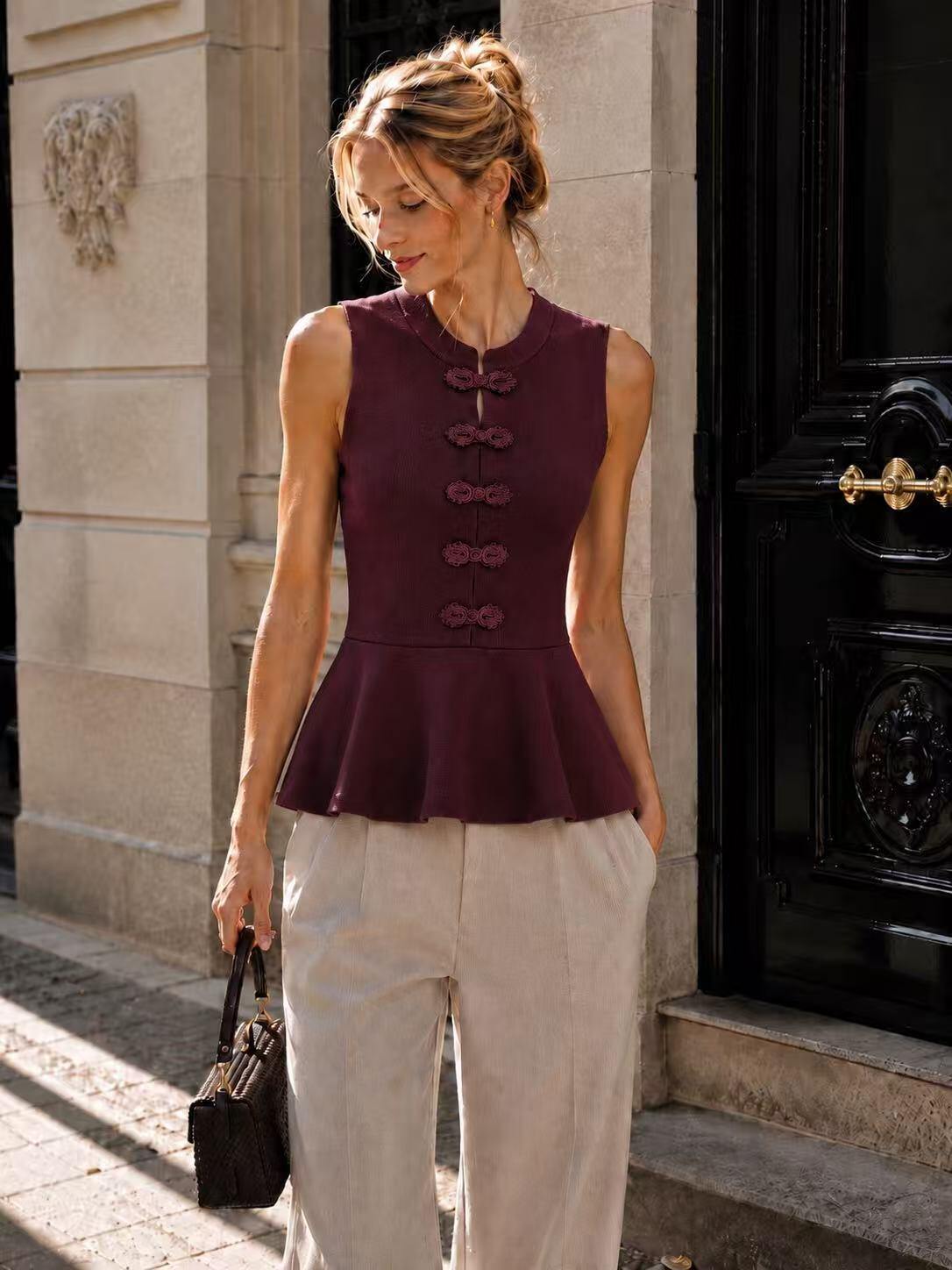 Grossiste Unigirl - Top sans manches style officier à zip et boutons dorés