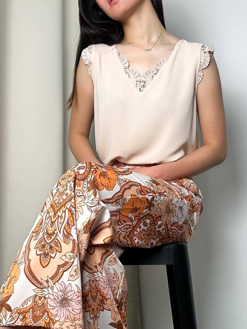 Großhändler Unika Paris - Elegante Stickereibluse