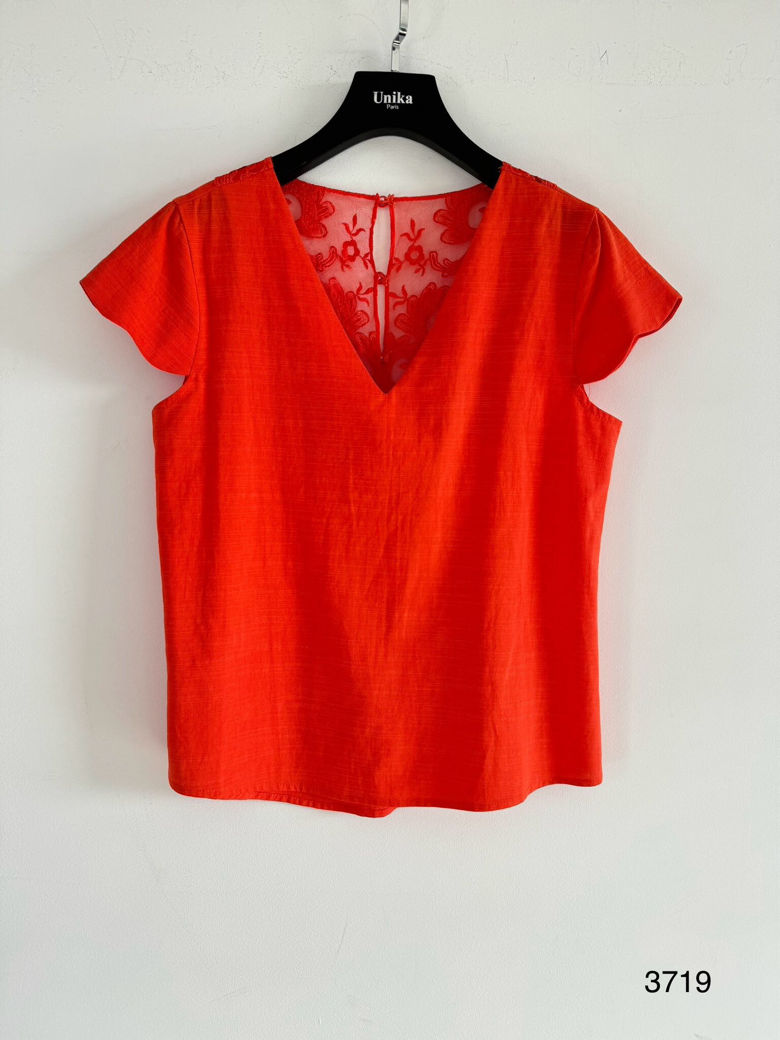 Grossiste Unika Paris - Blouse avec dos dentelle