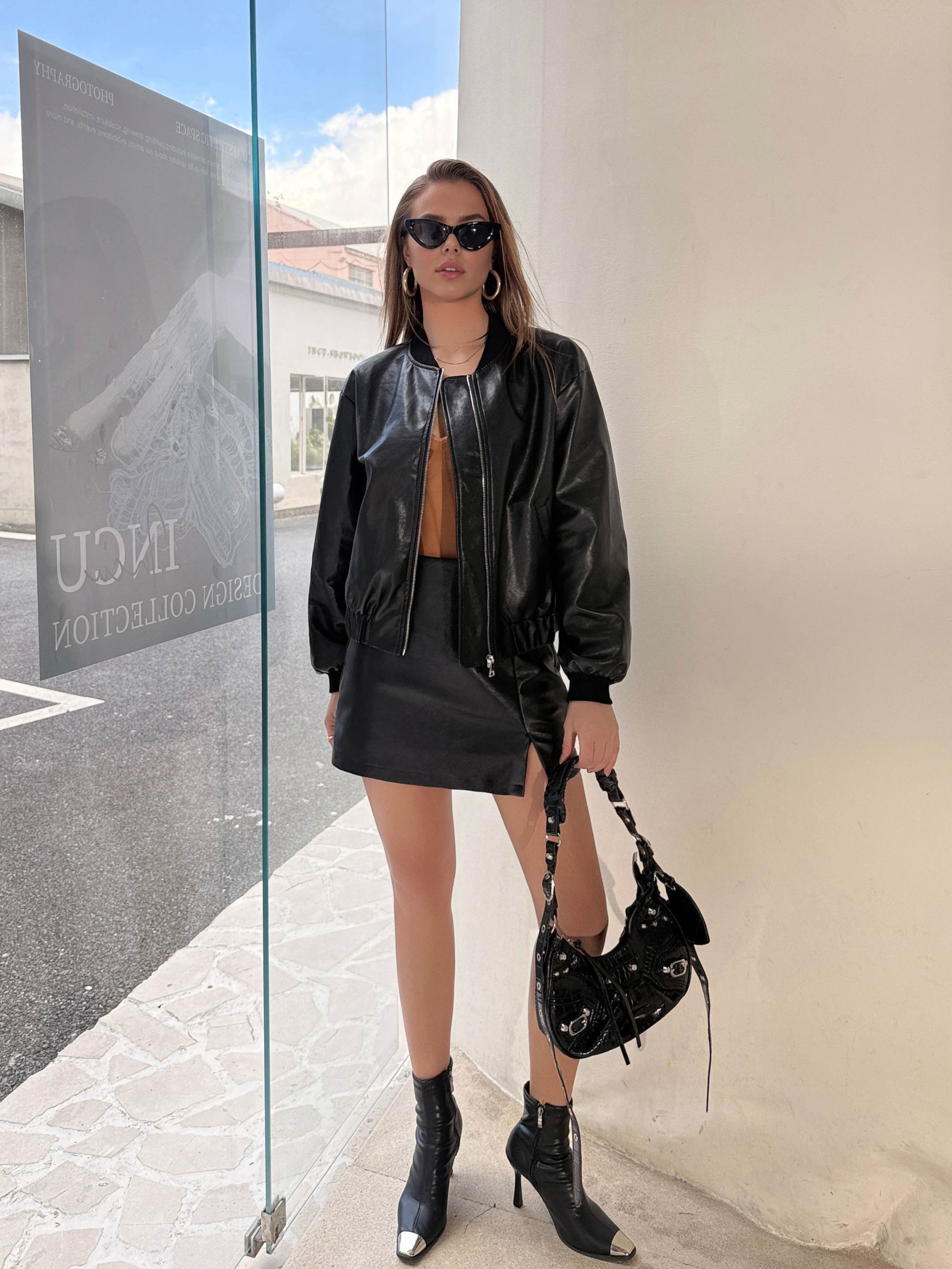 Mayorista Unika Paris - Cazadora bomber de cuero
