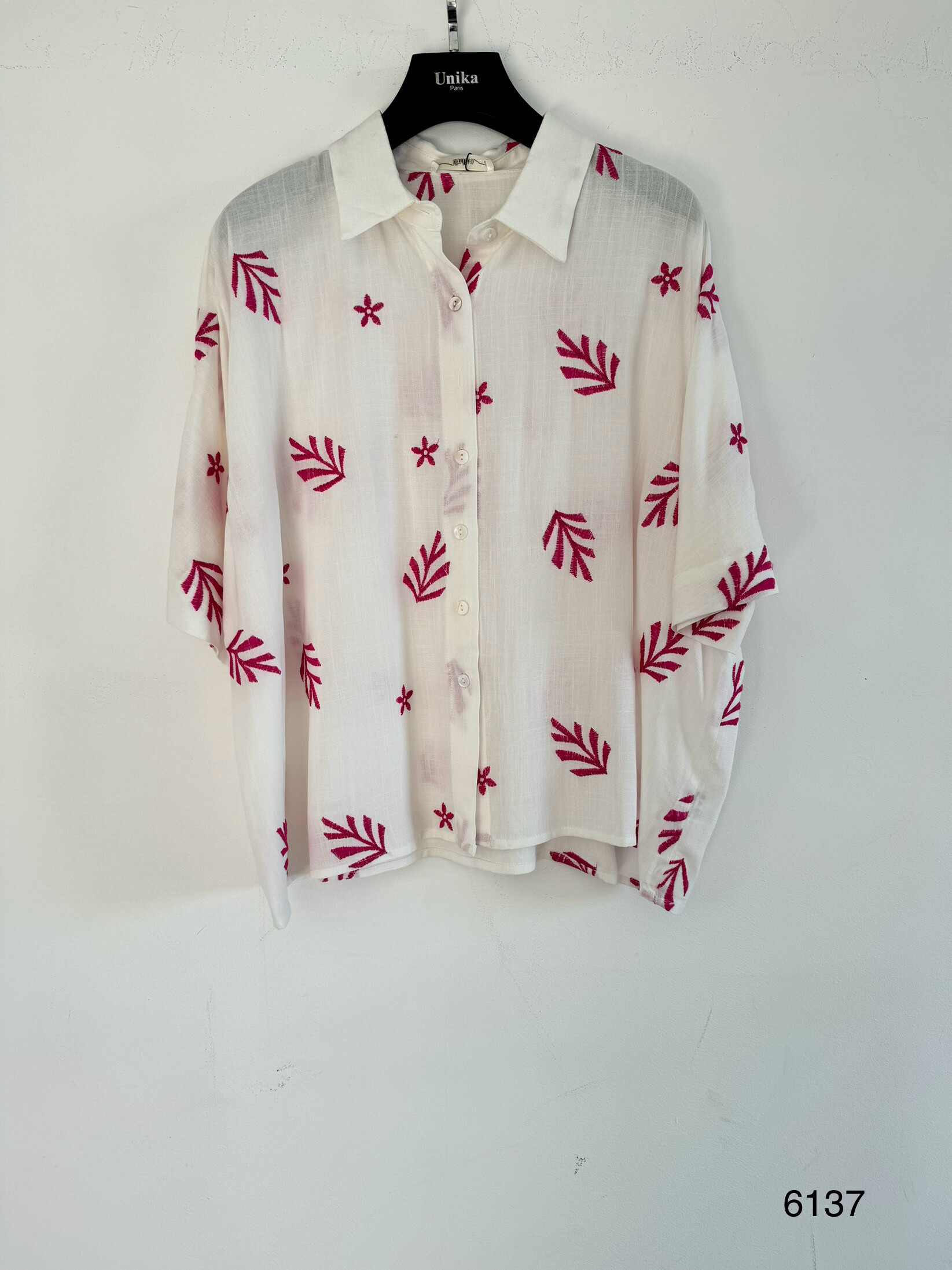 Wholesaler Unika Paris - Flower embroidery shirt