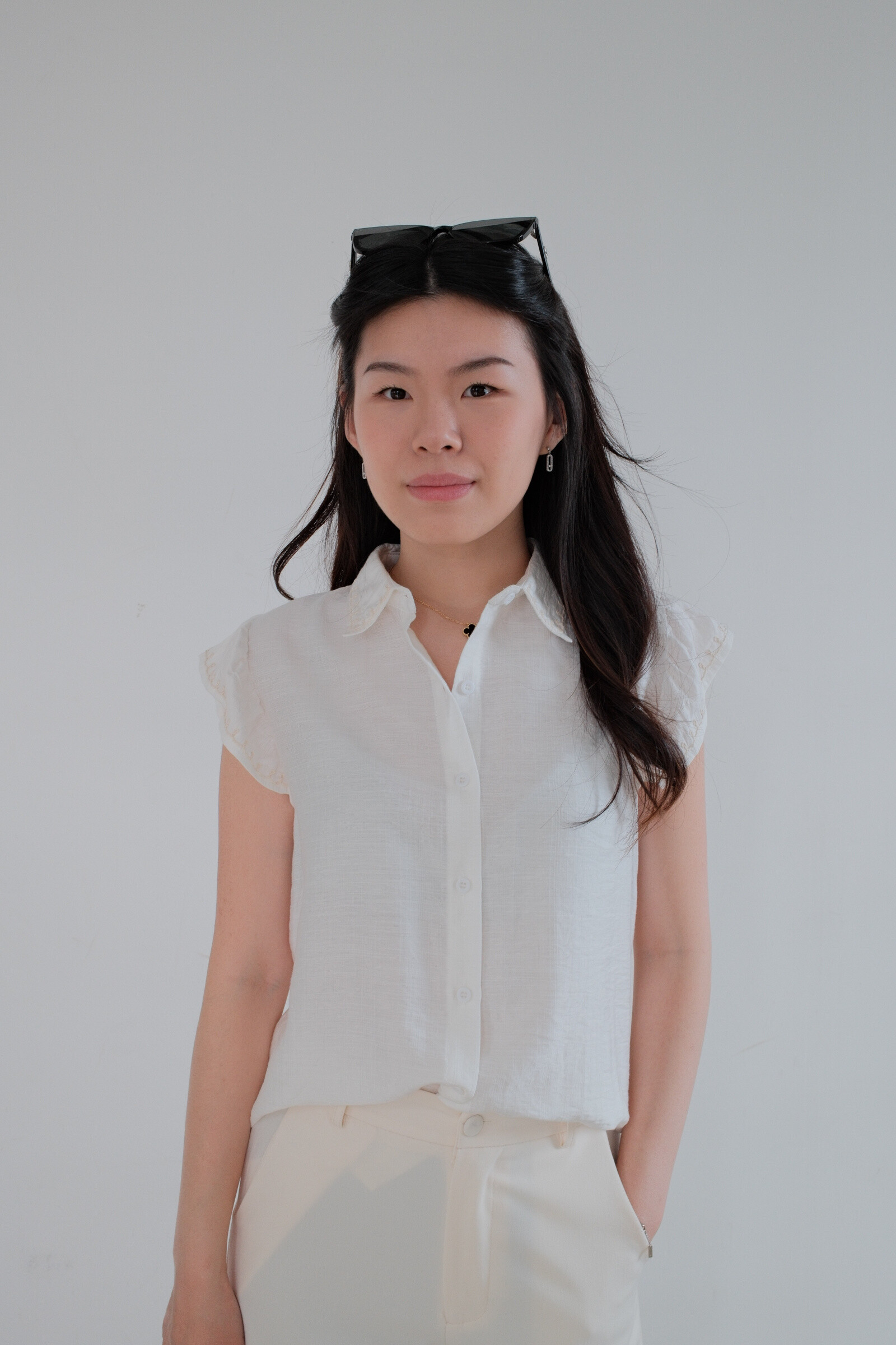 Grossiste Unika Paris - Chemise légère brodée aux manches et au col