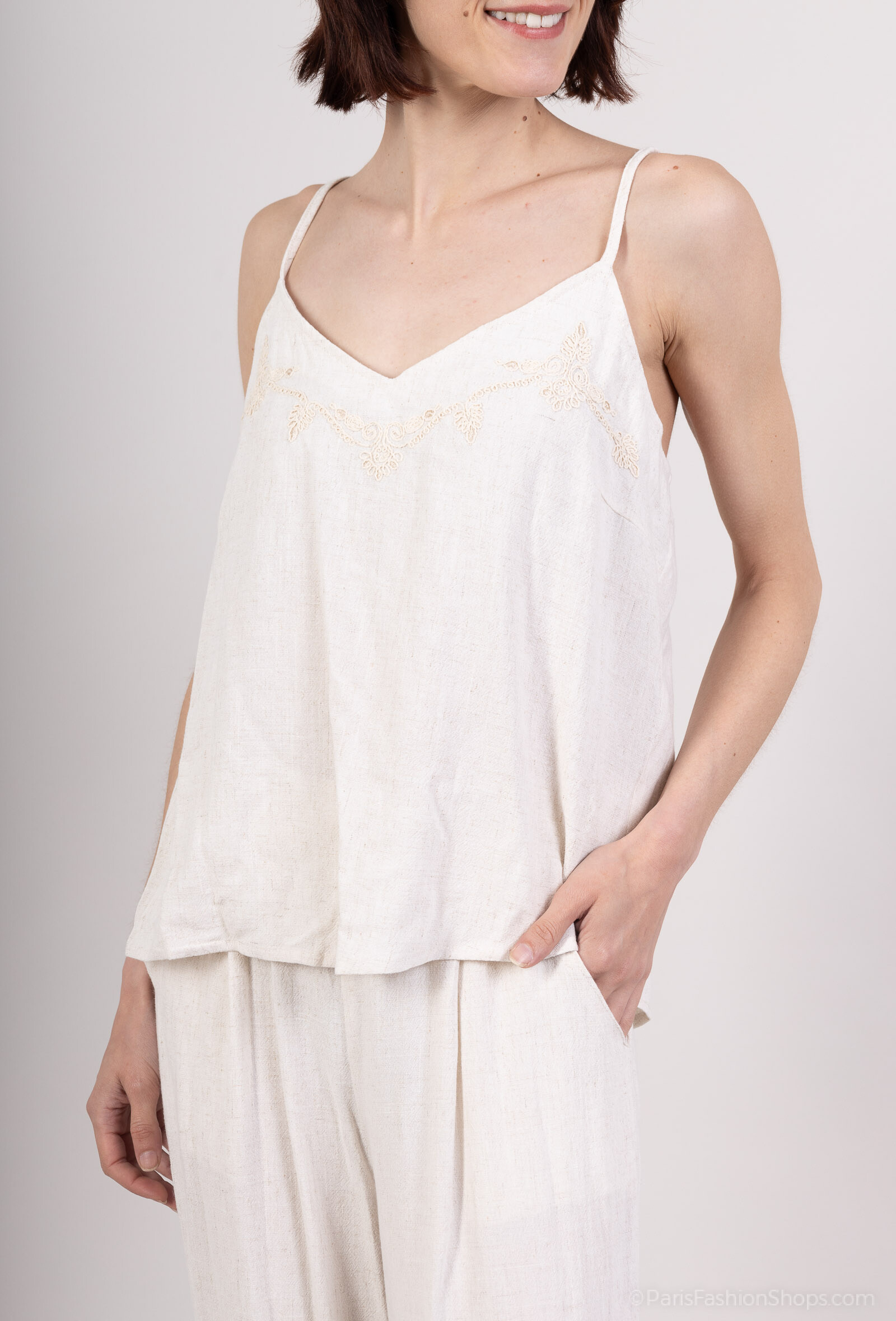 Mayorista Unika Paris - Caraco - Camiseta de lino bordada en el paso