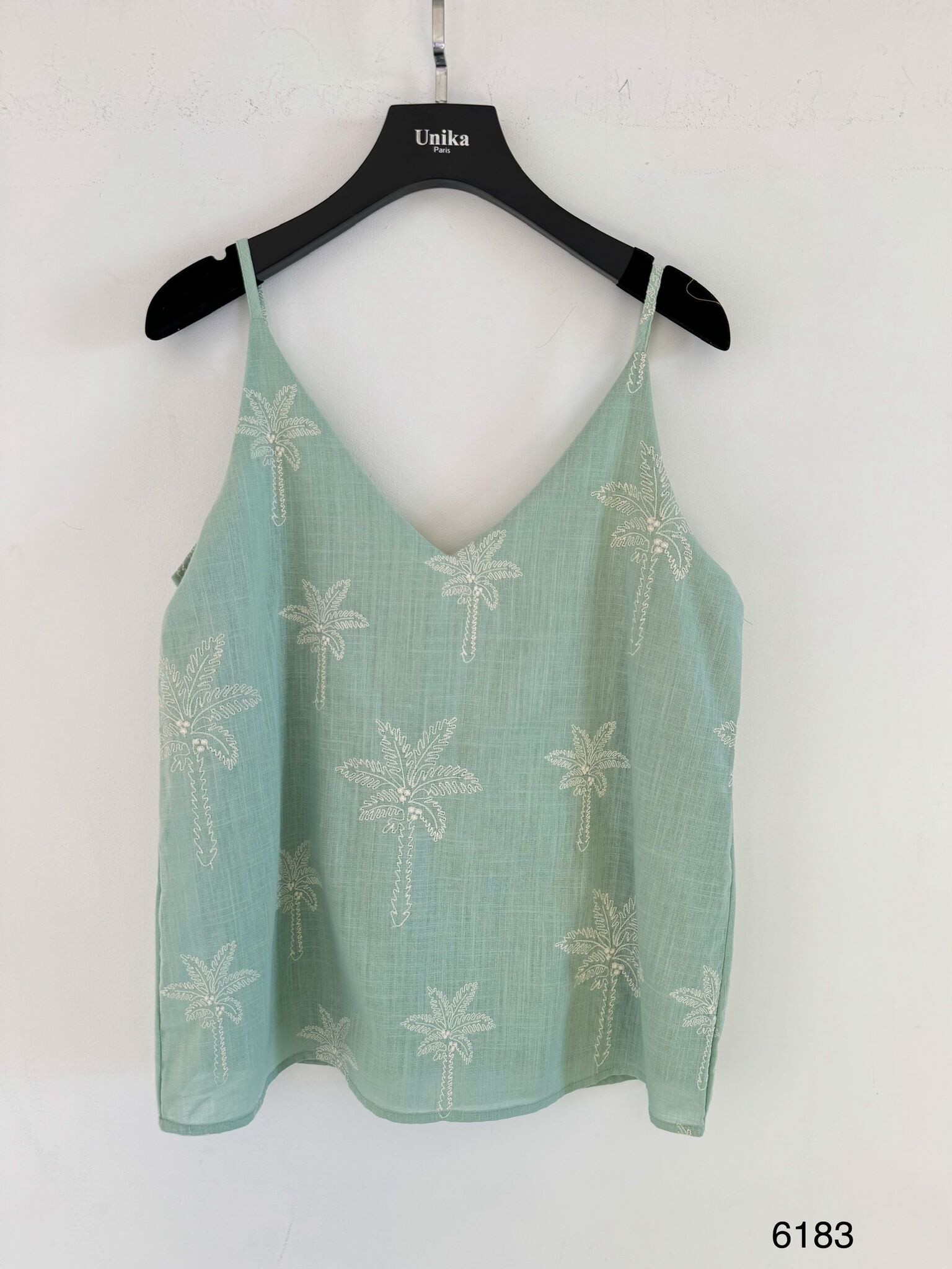 Mayorista Unika Paris - Top de tirantes con bordados de palmeras