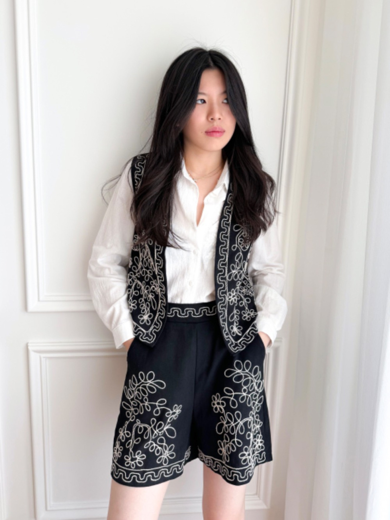 Grossiste Unika Paris - Gilet sans manches brodé