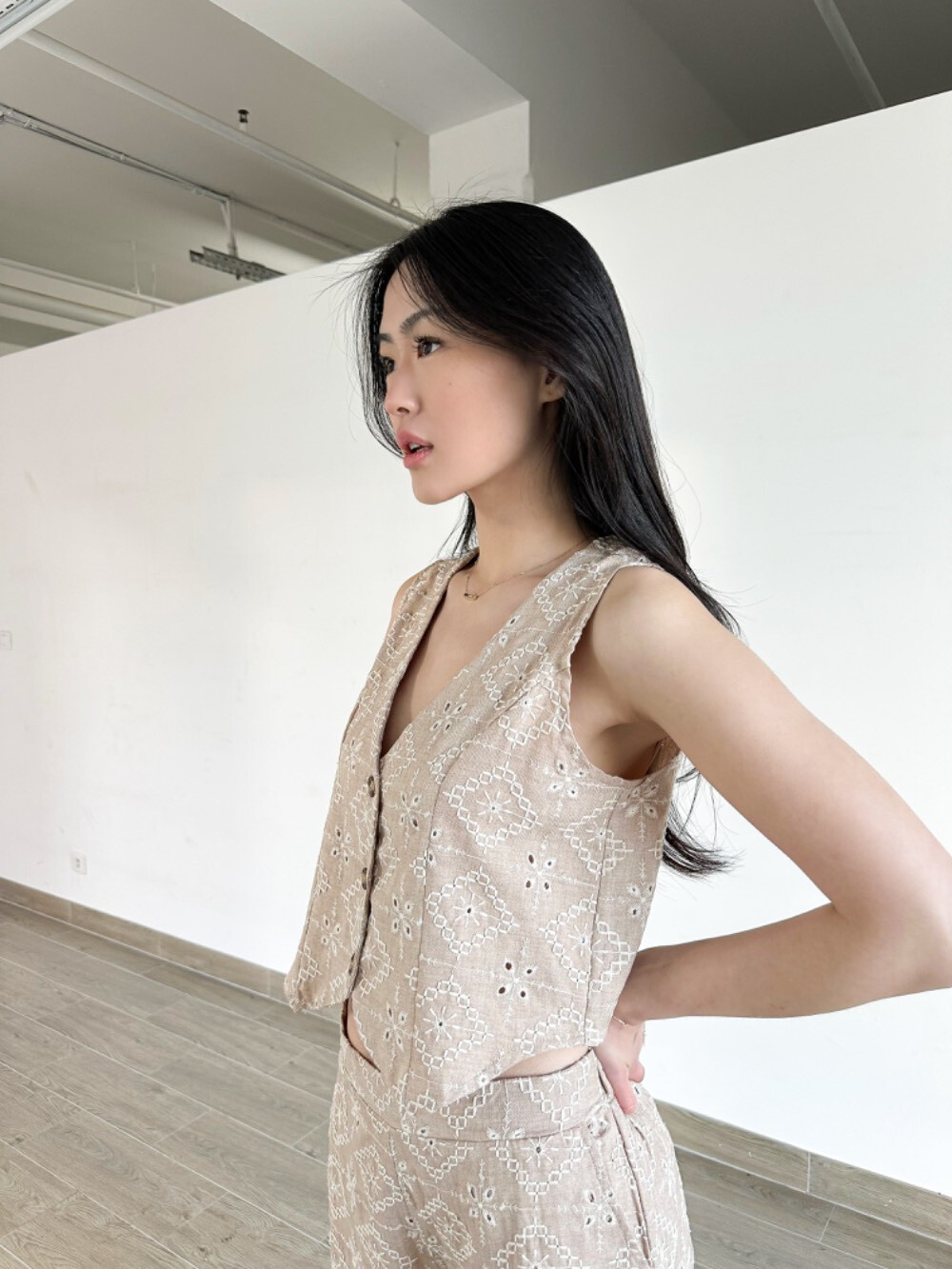 Wholesaler Unika Paris - Boho embroidered suit vest