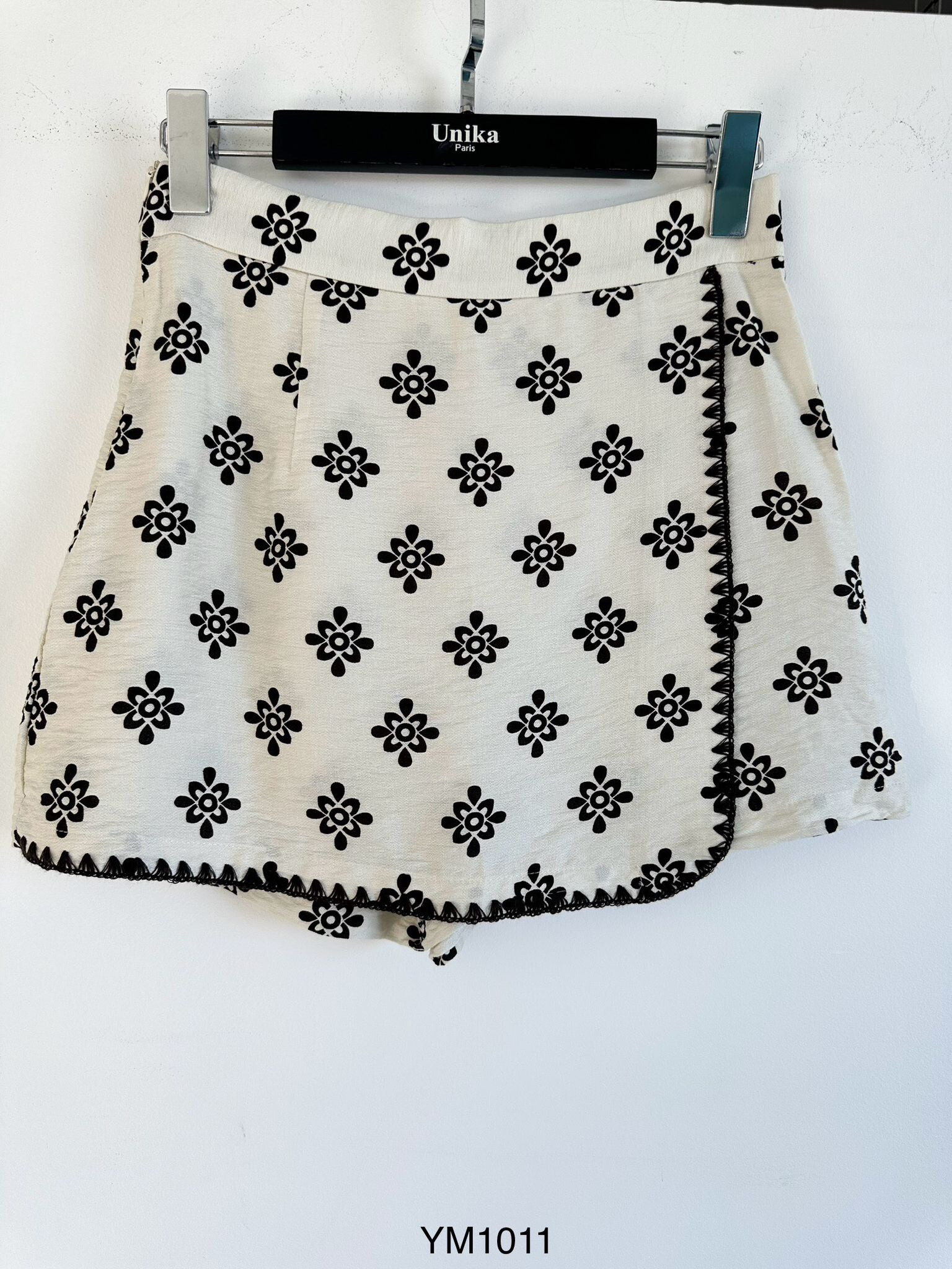 Grossiste Unika Paris - Jupe short portefeuille fluide imprimée