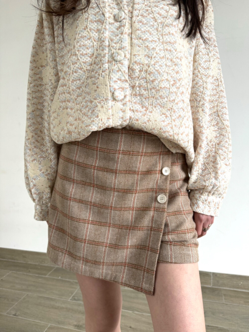 Wholesaler Unika Paris - Checked wrap skirt shorts