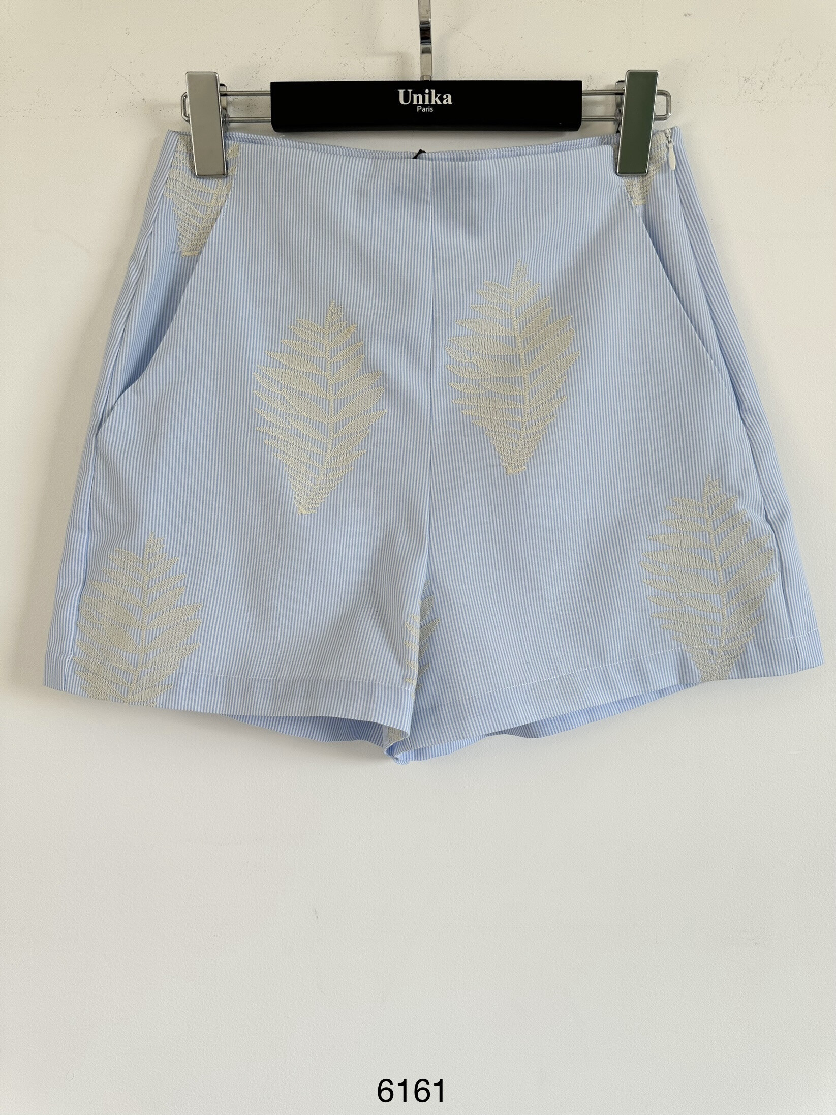 Wholesaler Unika Paris - Striking tapery shorts