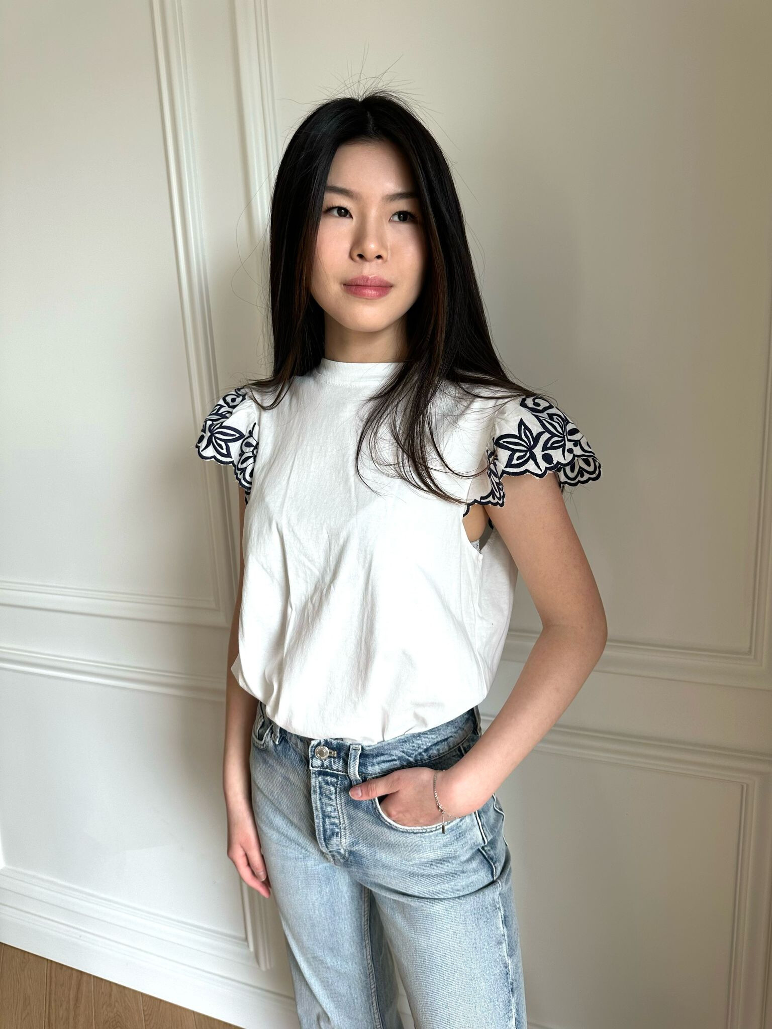 Wholesaler Unika Paris - Embroidered t-shirt
