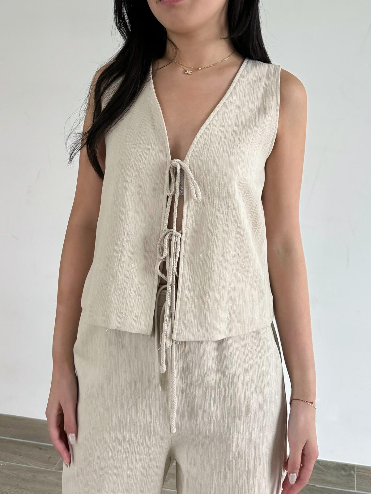 Wholesaler Unika Paris - Sleeveless top with knots