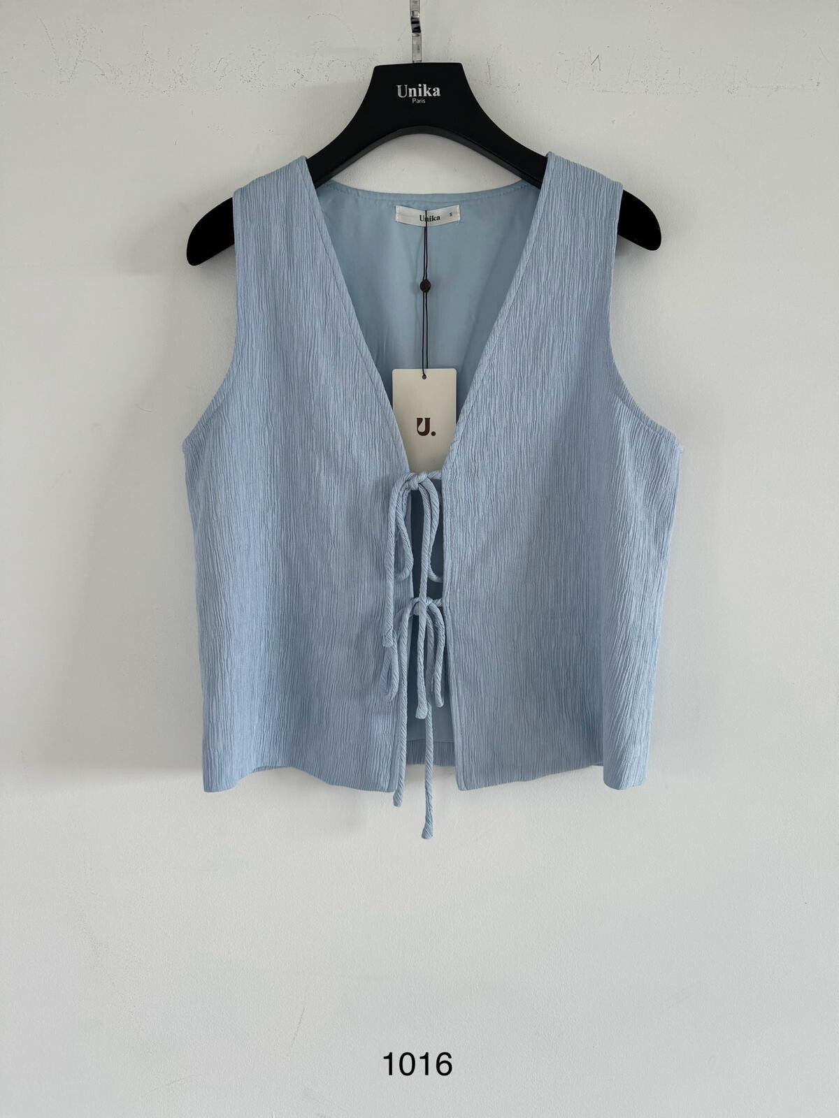 Wholesaler Unika Paris - Sleeveless top with knots