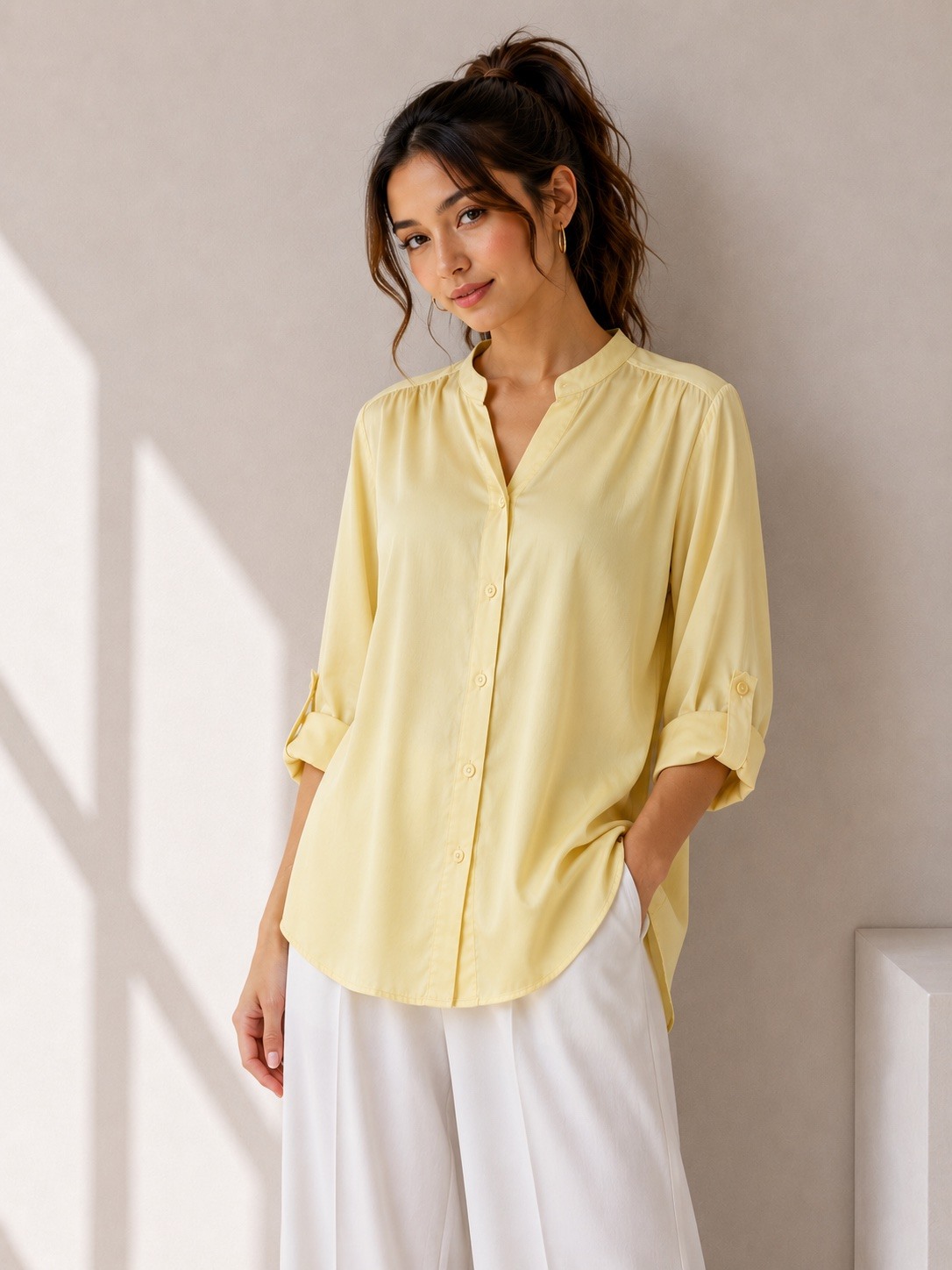 Wholesaler UPSTYLE - WOMEN'S SATIN SHIRT WITH MANDARIN COLLAR