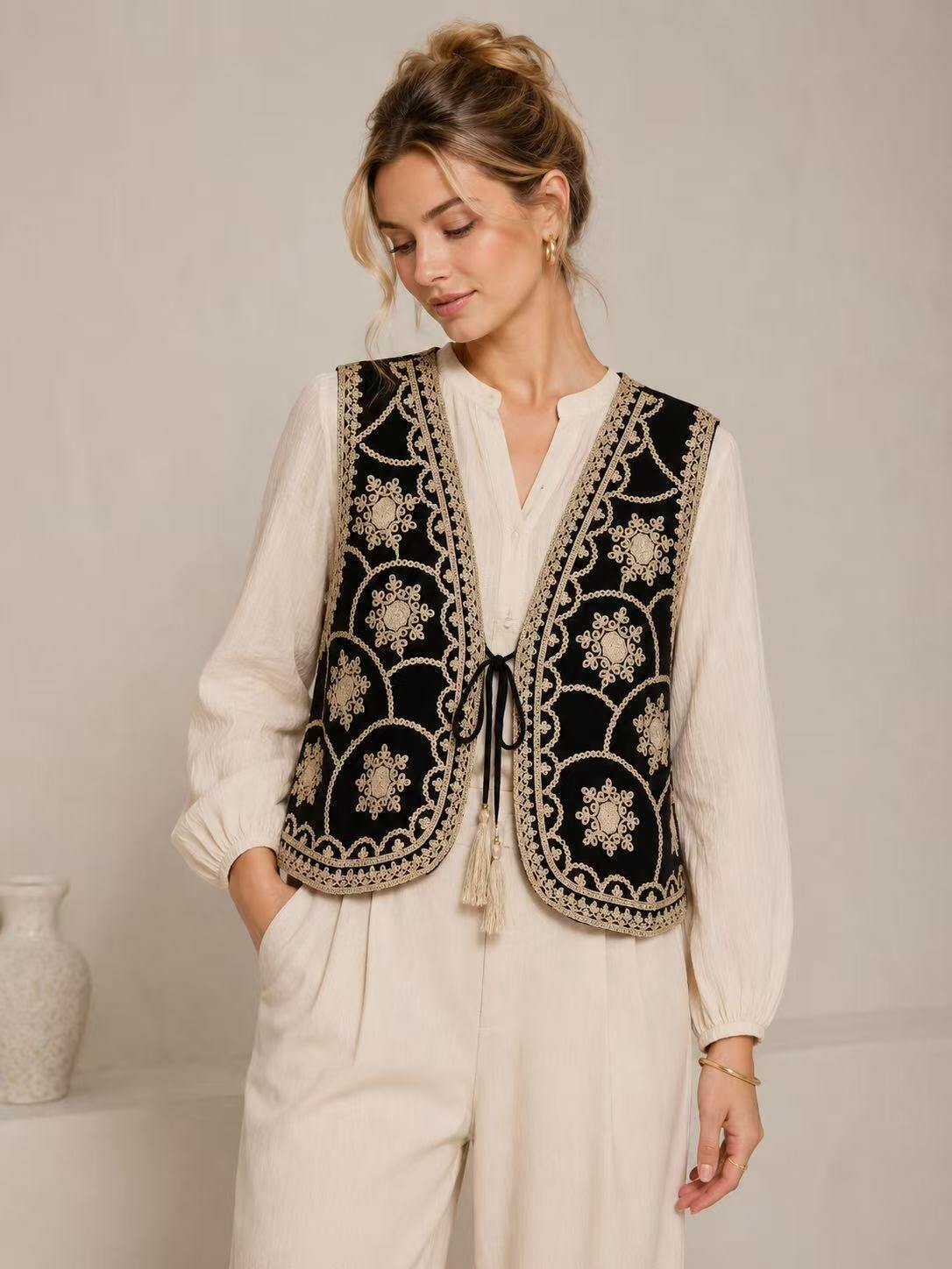 Mayorista UPSTYLE - CHALECO MUJER BORDADO CON LUREX