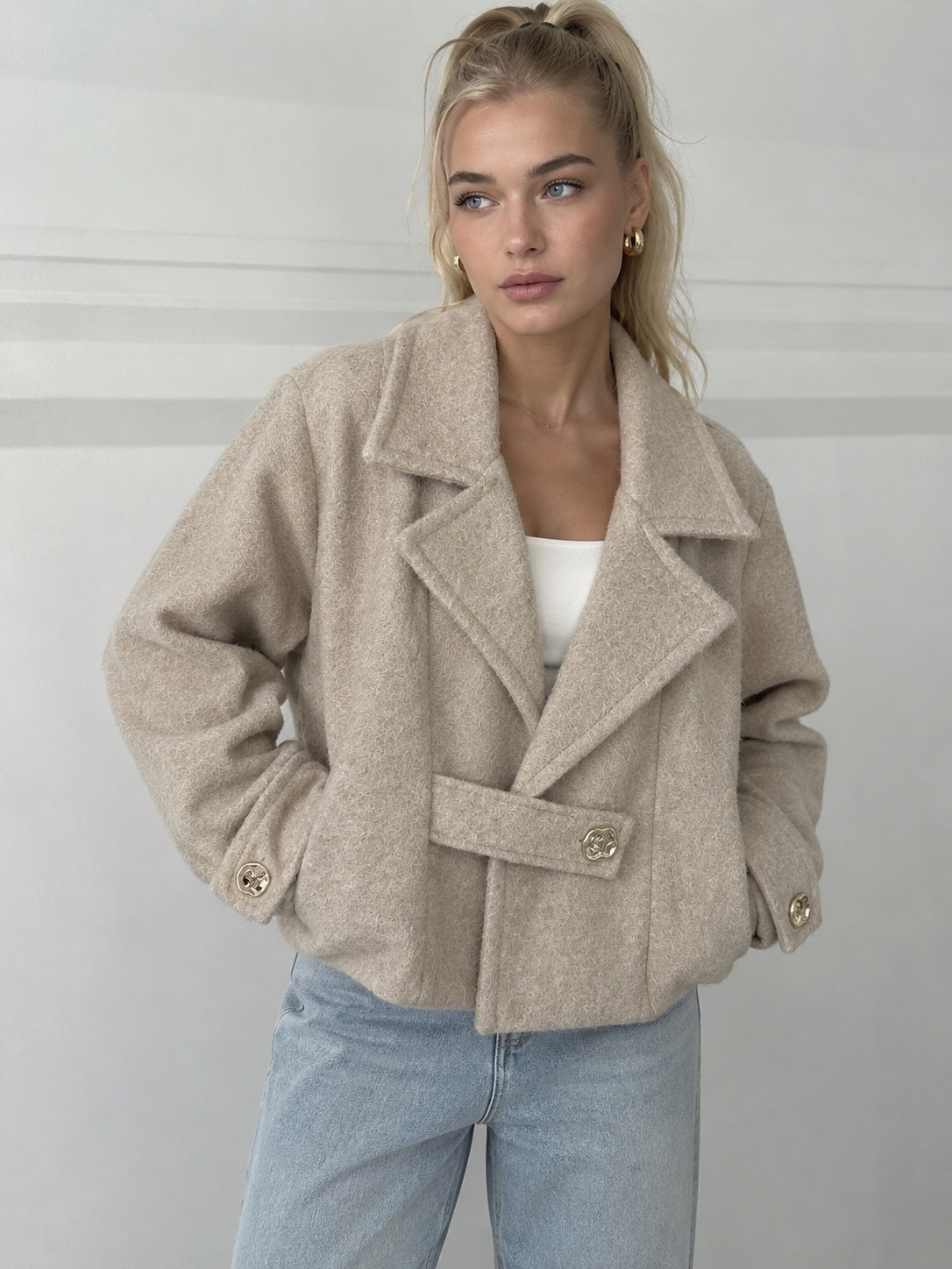 Wholesaler UPSTYLE - Short mohair-effect jacket with maxi lapels