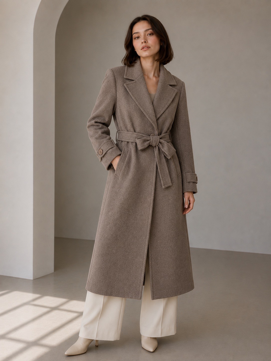 Wholesaler UPSTYLE - Women's long coat with belt