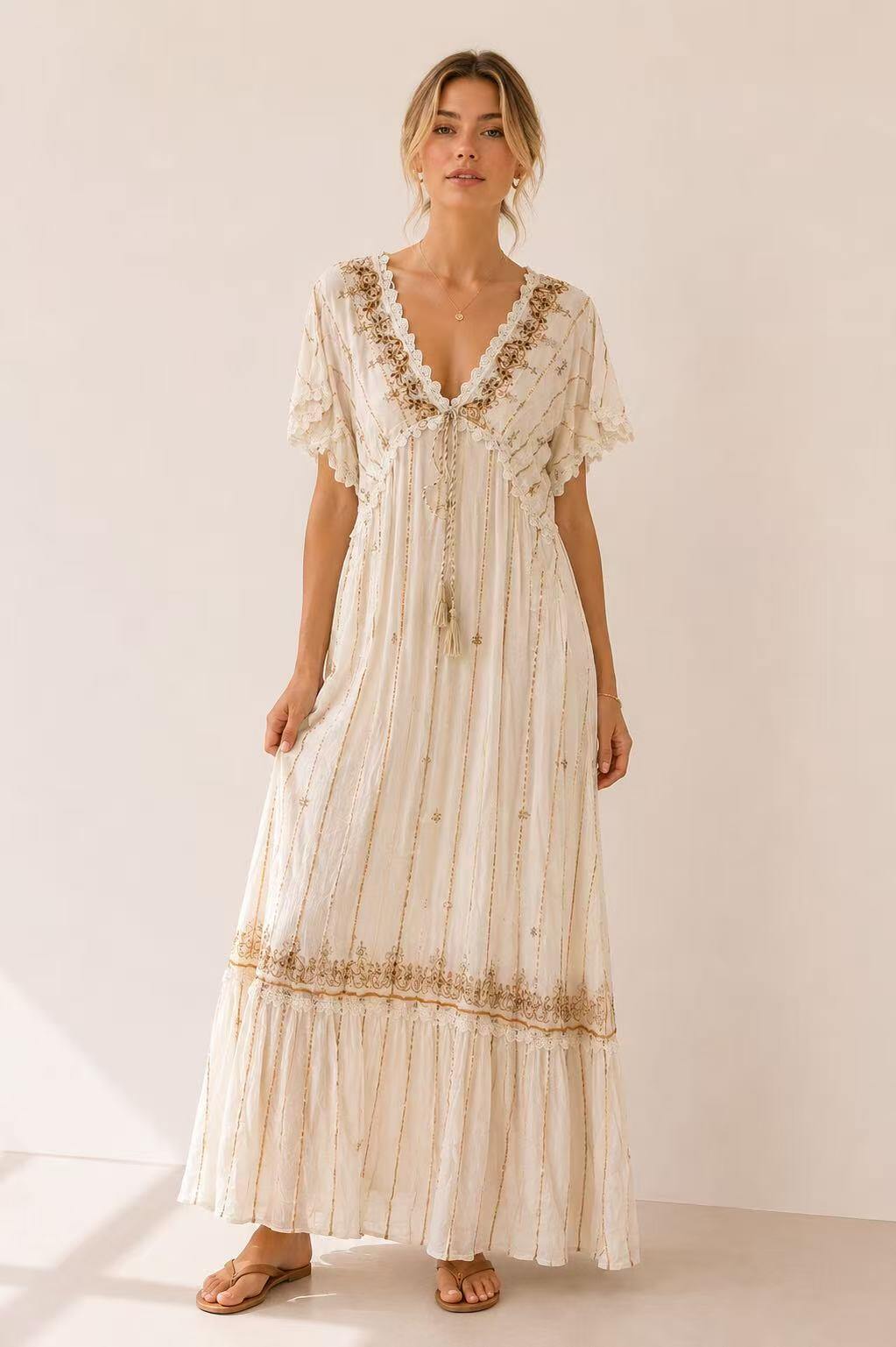Mayorista UPSTYLE - VESTIDO LARGO CON BORDADOS LAMINADOS