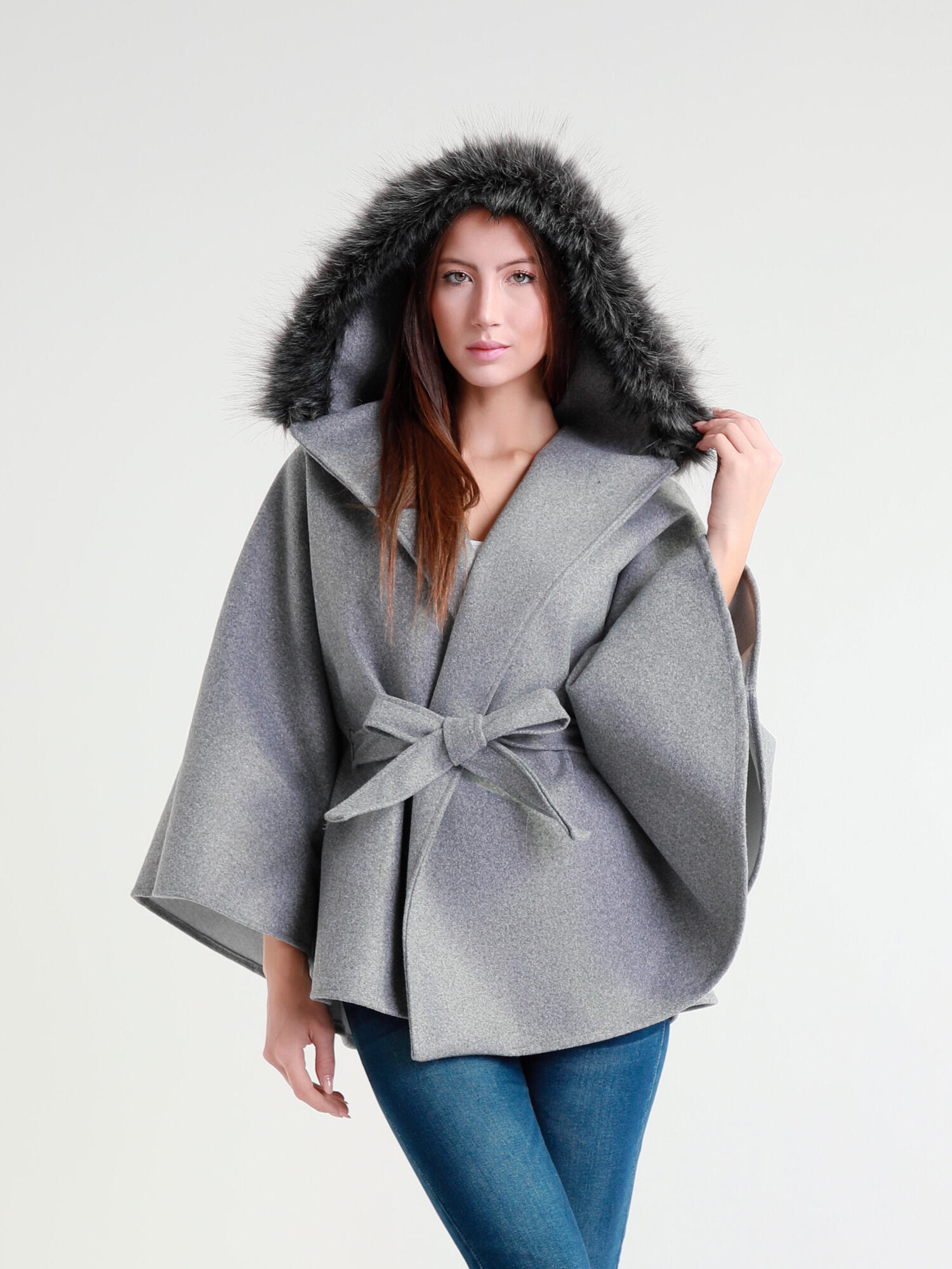 Grossiste V&L BRAND - Cape en tissu type drap, capuche avec fourrure à poils longs