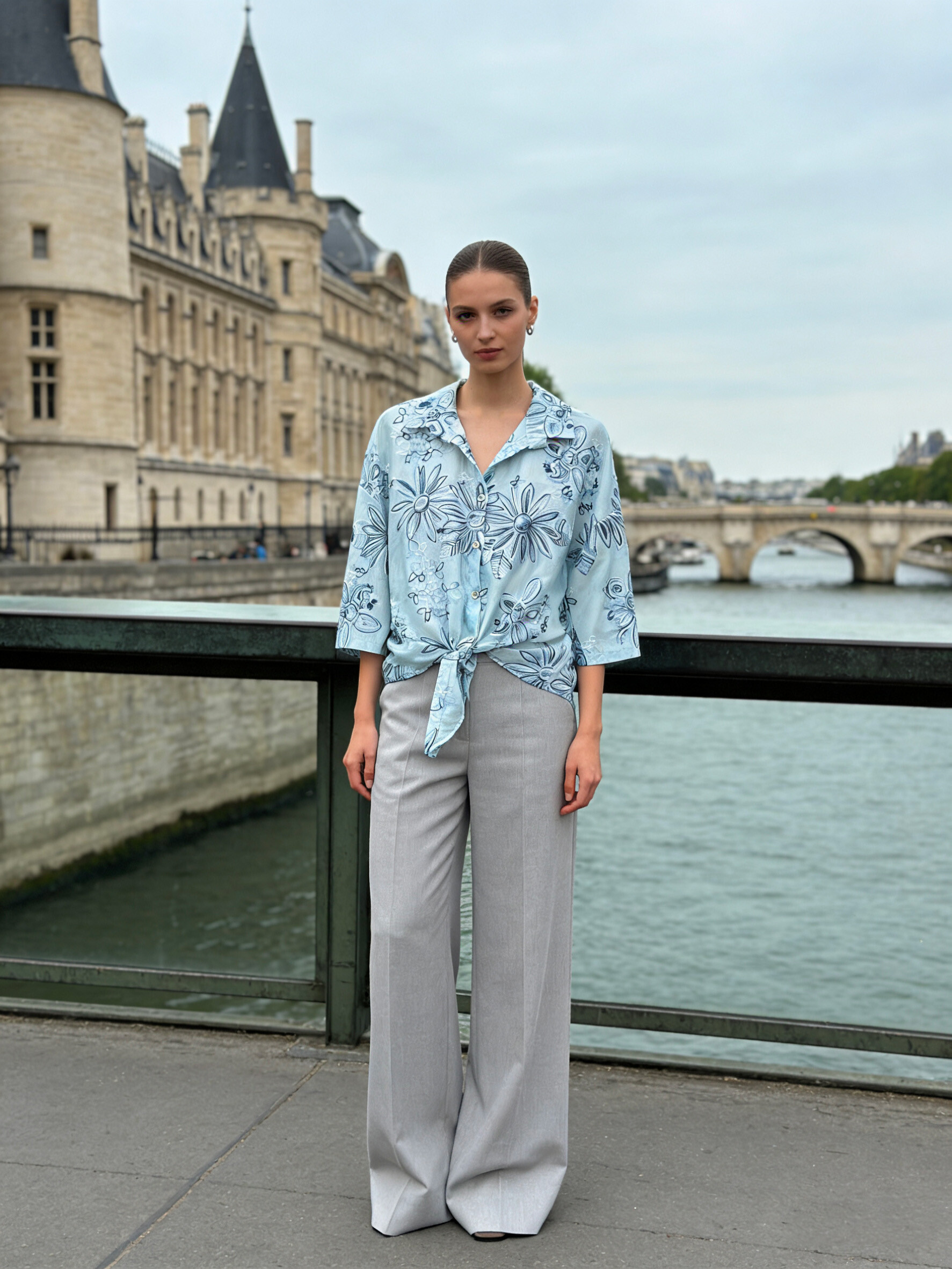 Grossista V&L BRAND - Camicia asimmetrica in tencel, motivo floreale
