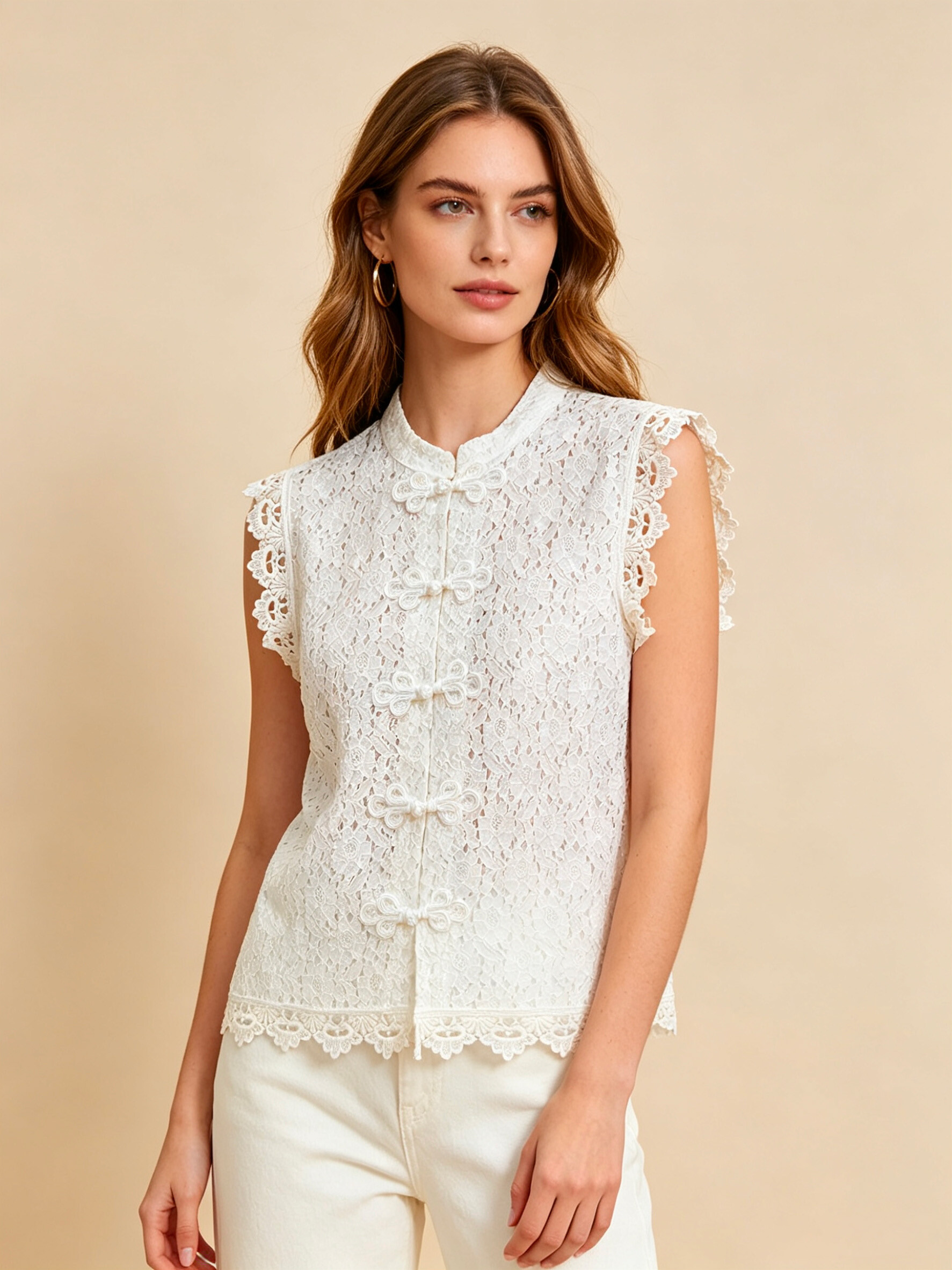 Wholesaler V&L BRAND - Elegant and refined lace top with decorative closures