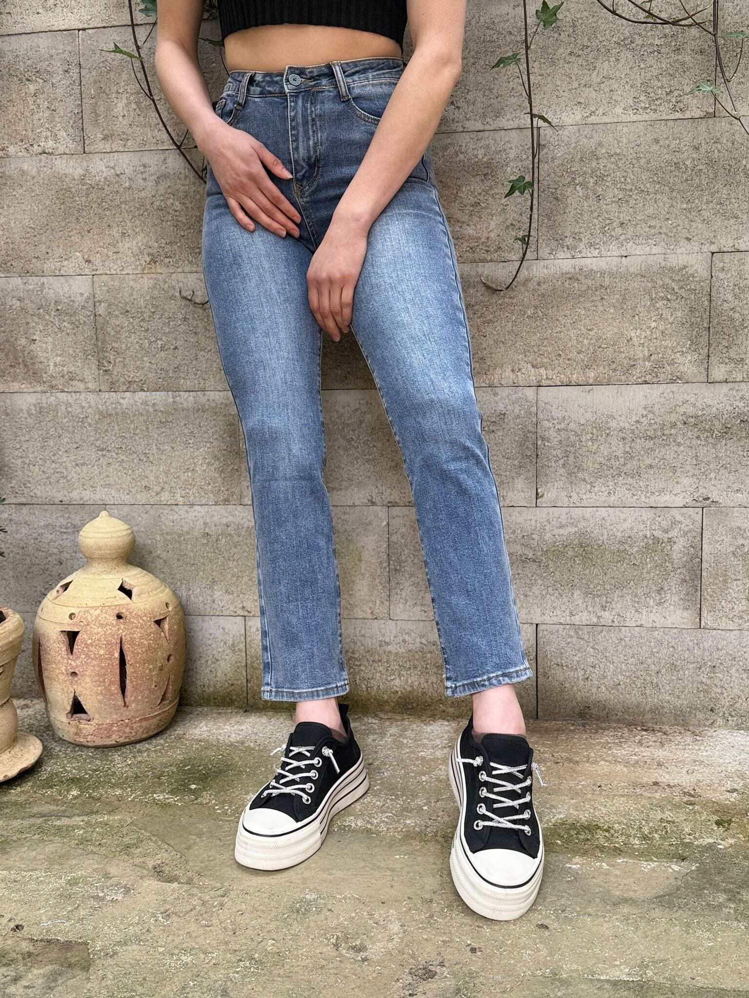 Grossiste V&L BRAND - Jean slim fit à taille moyenne avec coupe confortable