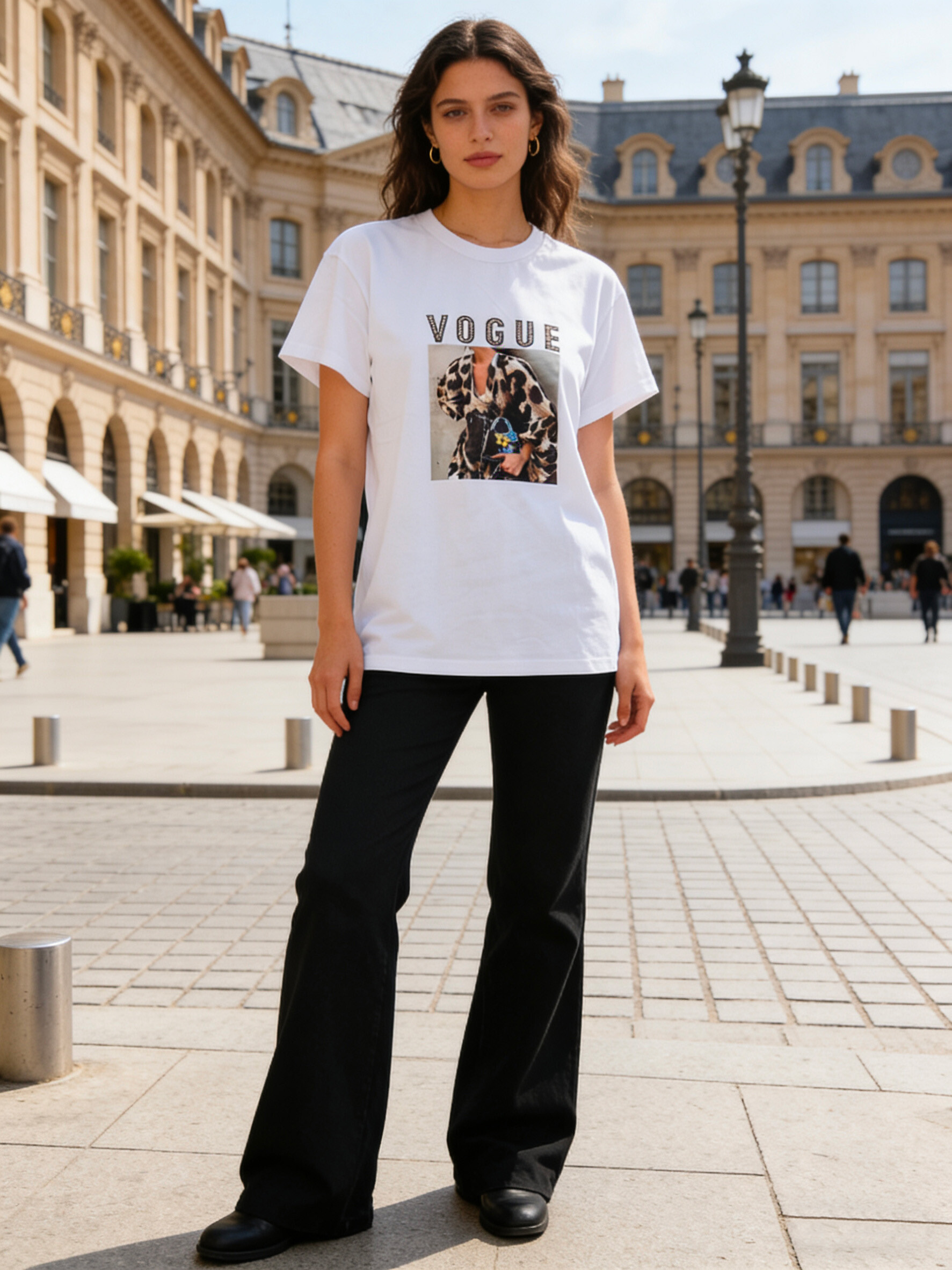 Wholesaler V&L BRAND - Cotton T-shirt with vogue print.