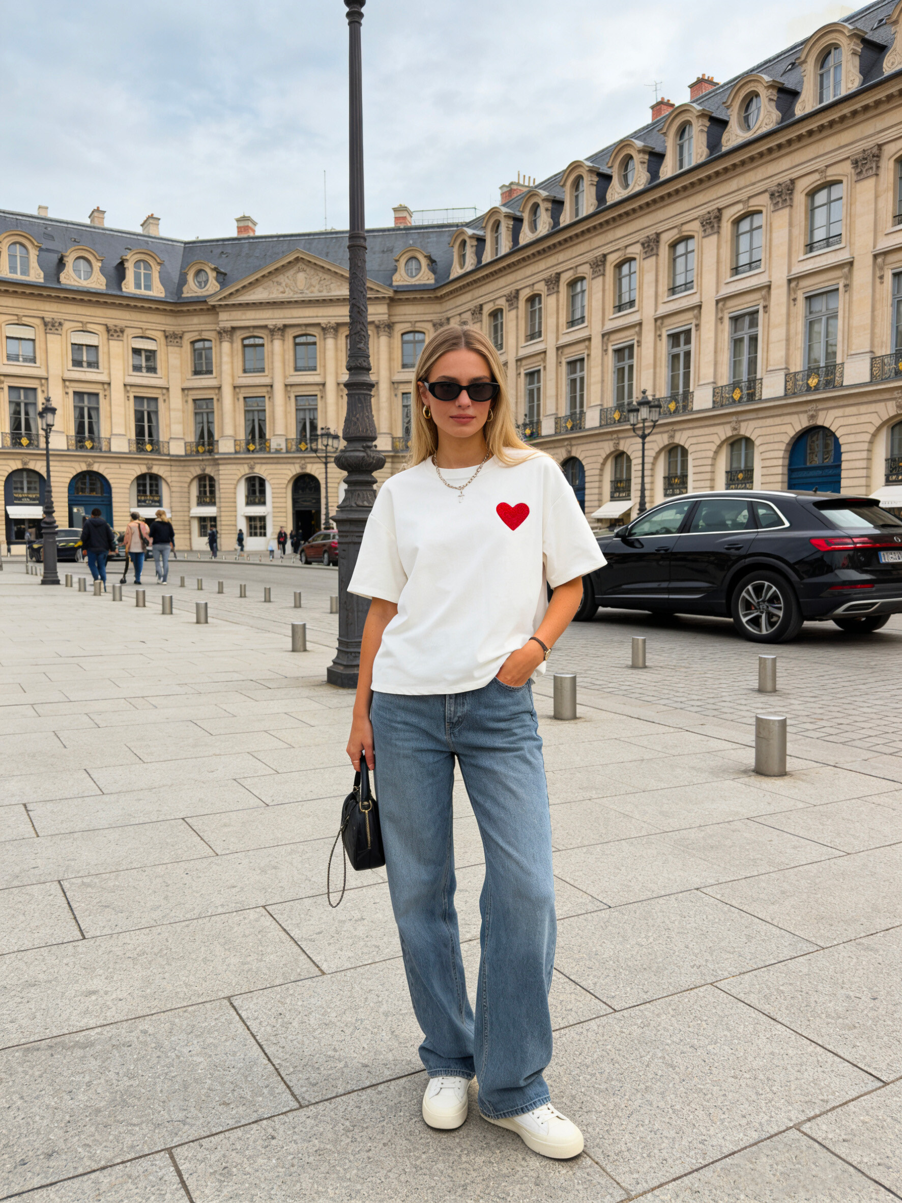 Wholesaler V&L BRAND - Cotton T-shirt with heart-shaped embroidery