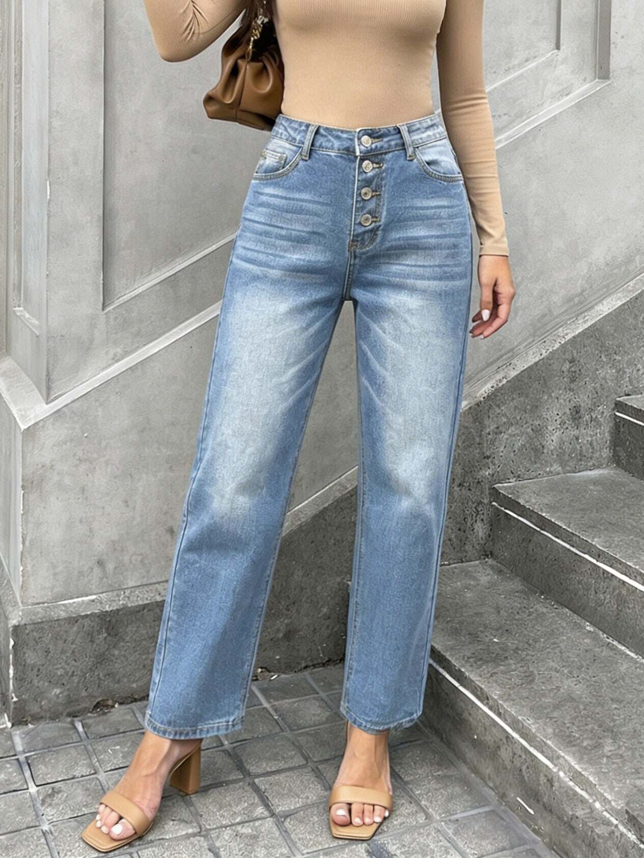 Wholesaler VALENNE - Women's jeans with wash